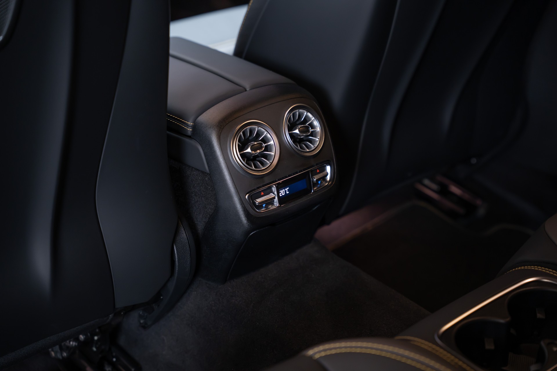 MERCEDES-BENZ AMG GT 63 S 4matic+ / Aero Pack / 360°Kamera / Burmester-image-26
