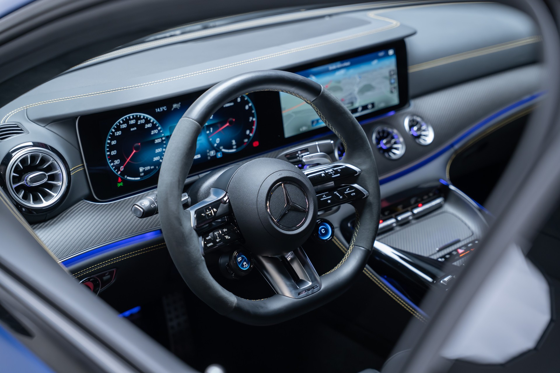 MERCEDES-BENZ AMG GT 63 S 4matic+ / Aero Pack / 360°Kamera / Burmester-image-14