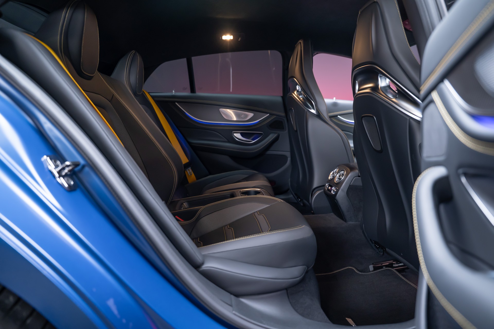 MERCEDES-BENZ AMG GT 63 S 4matic+ / Aero Pack / 360°Kamera / Burmester-image-28