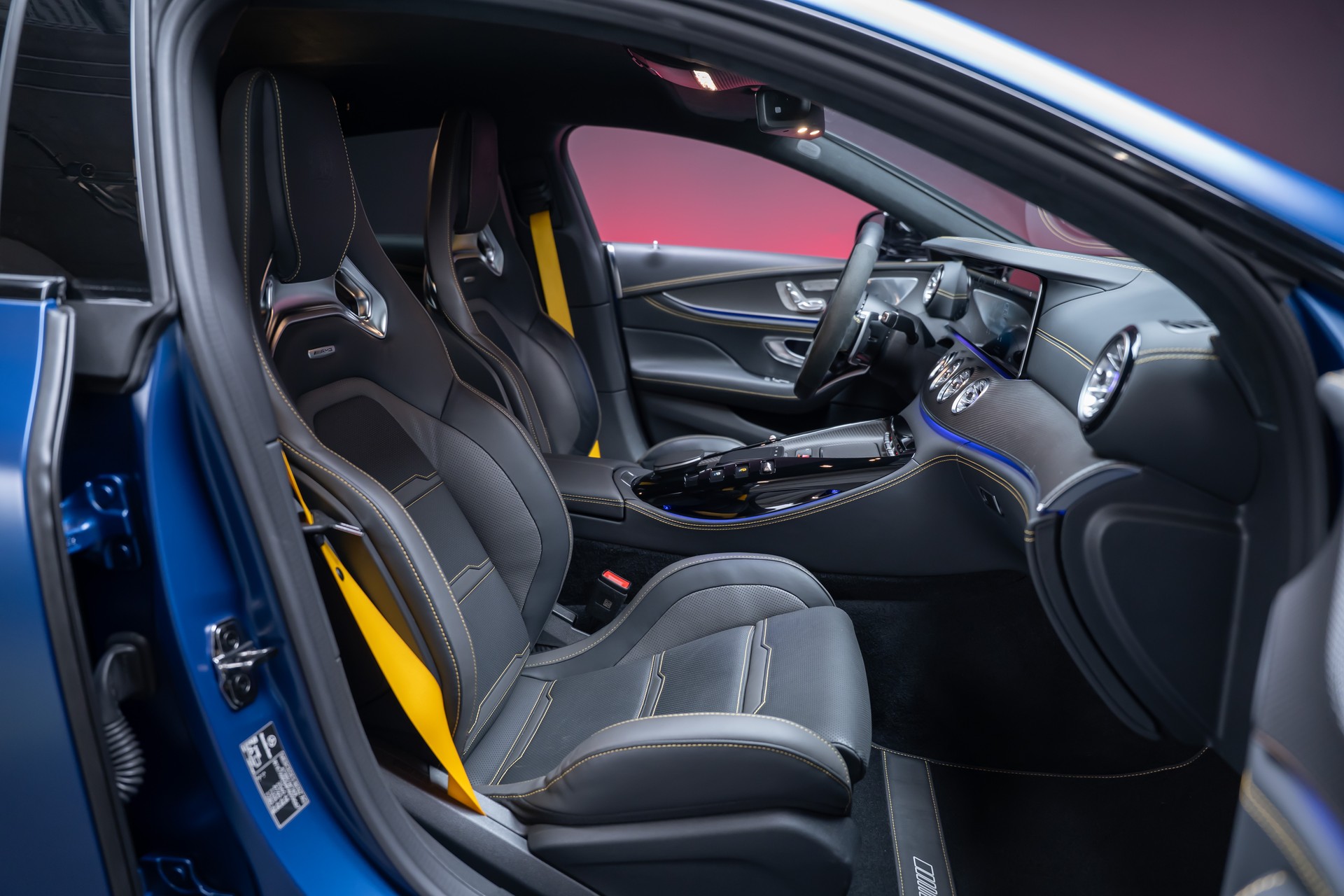 MERCEDES-BENZ AMG GT 63 S 4matic+ / Aero Pack / 360°Kamera / Burmester-image-30