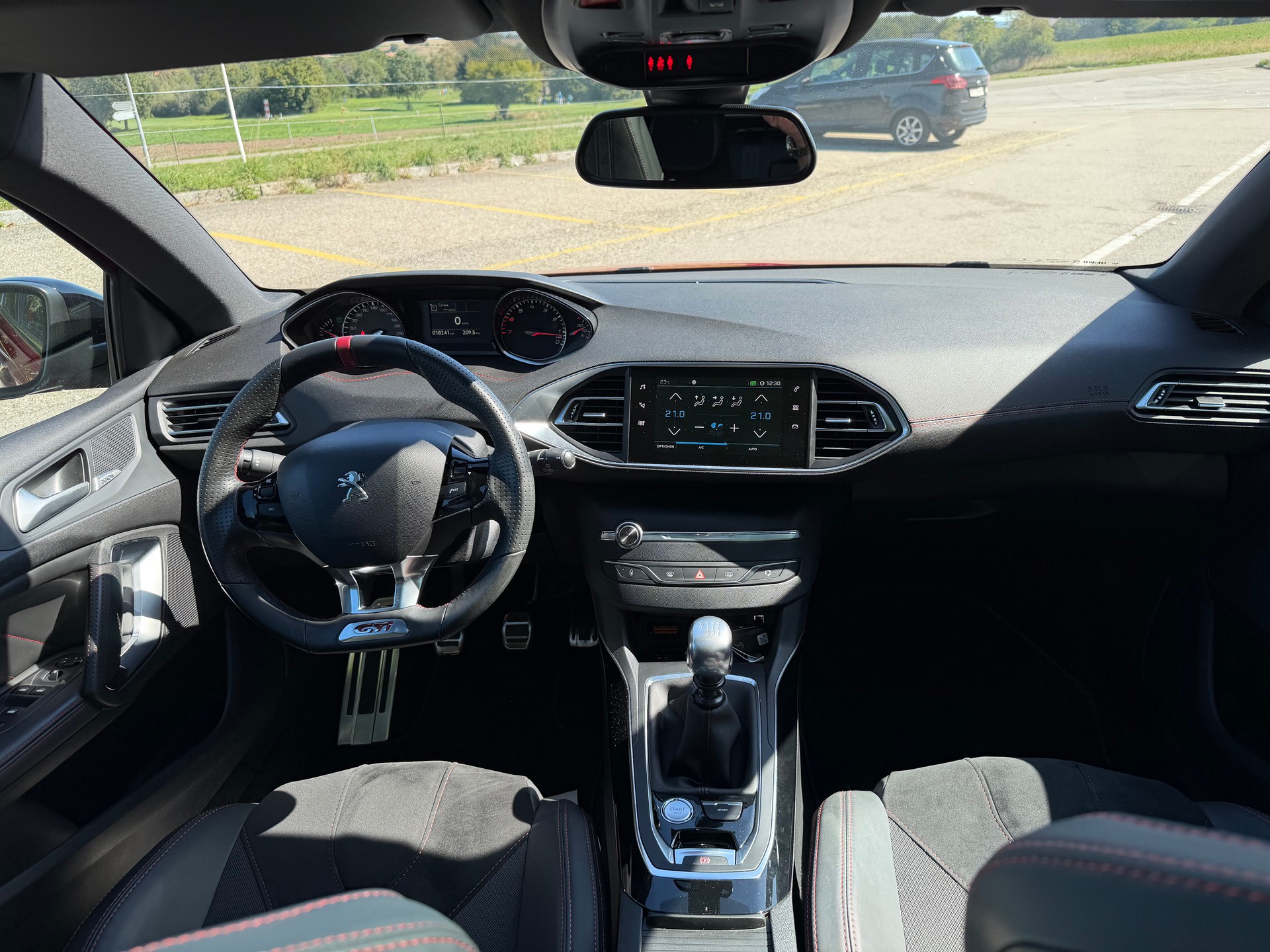 PEUGEOT 308 1.6 THP GTi-image-8