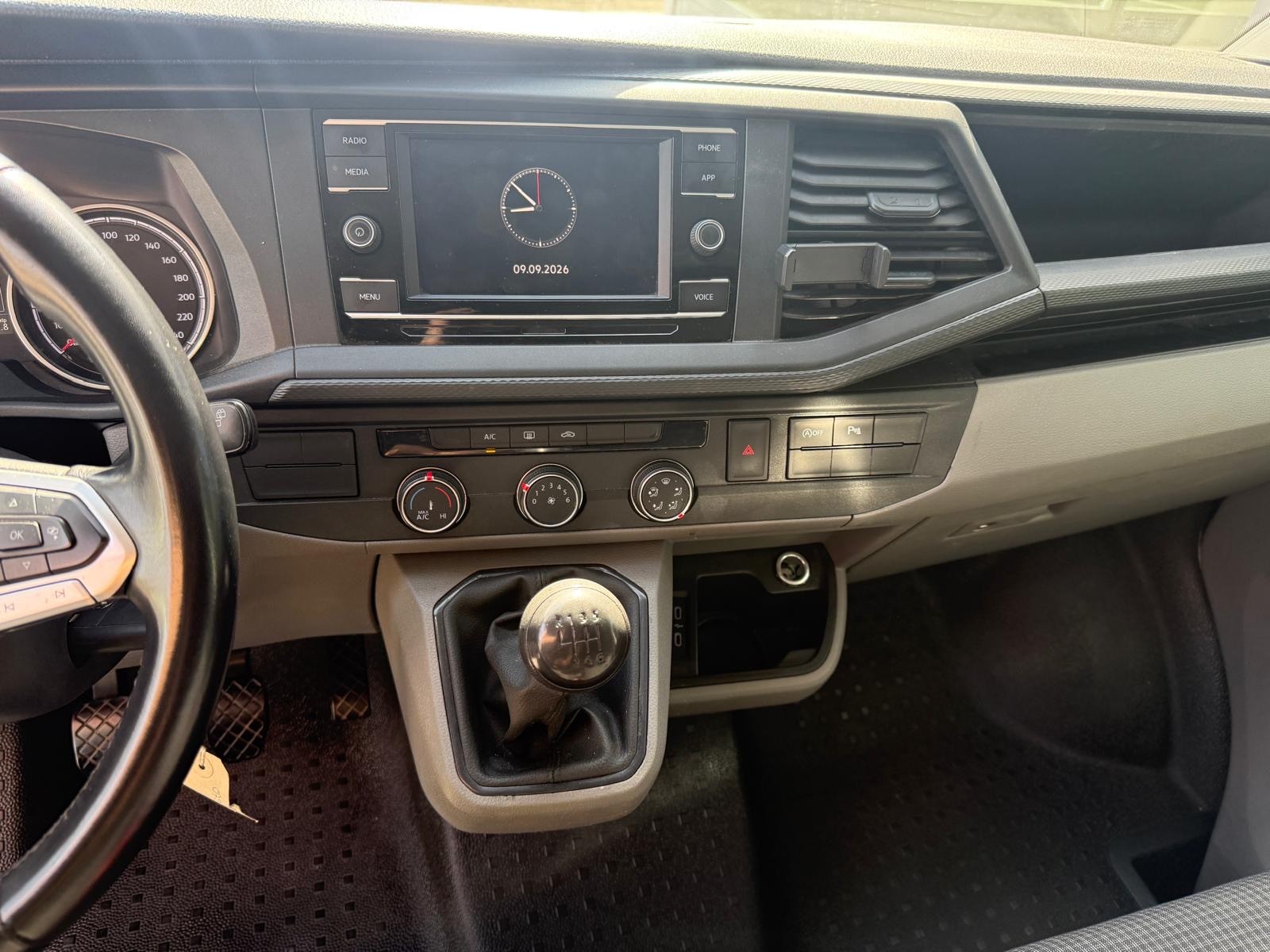 VW T6.1 2.0 TDI RS 3000 AHK 2500 KG-image-4
