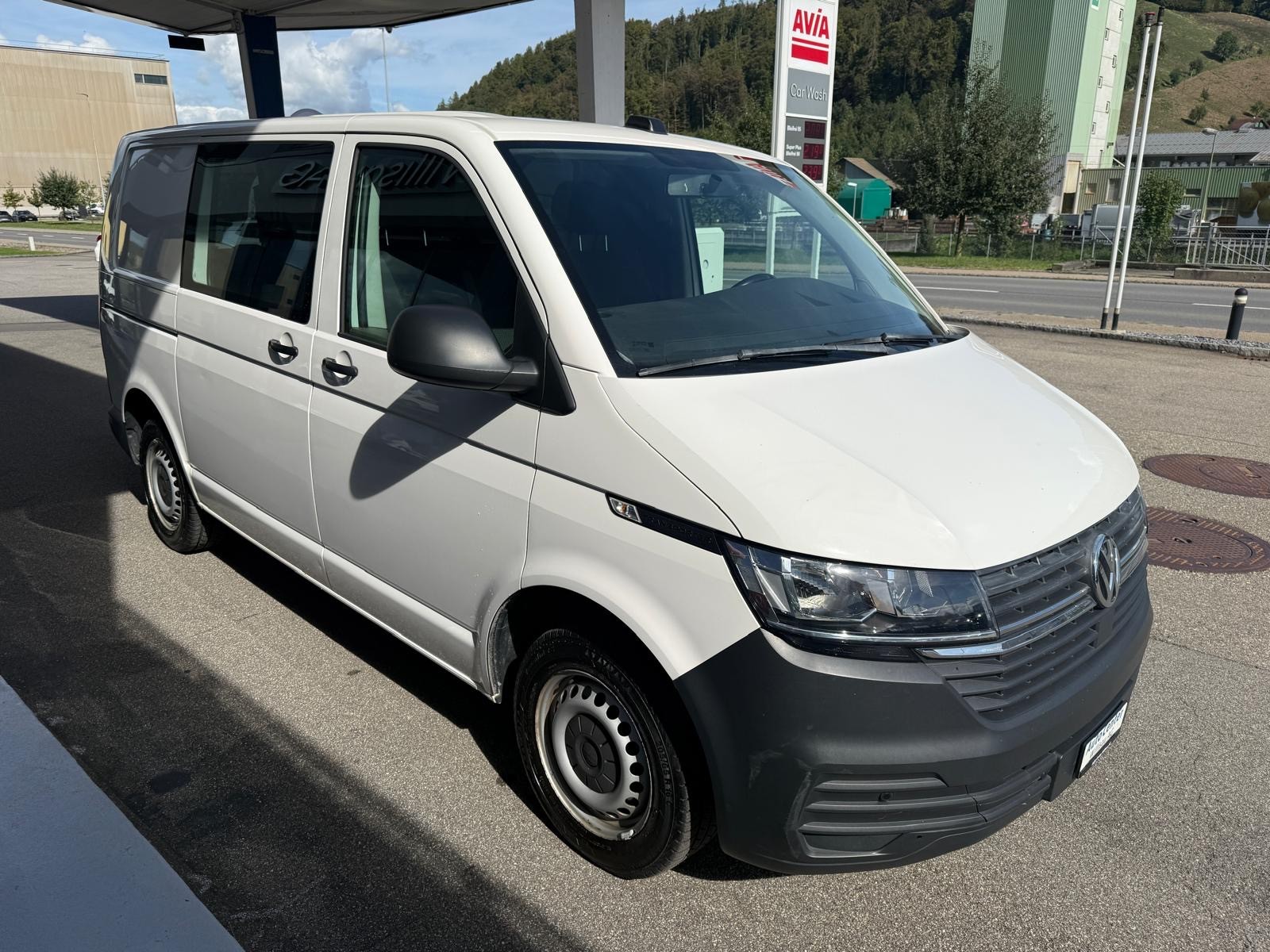 VW T6.1 2.0 TDI RS 3000 AHK 2500 KG-image-2