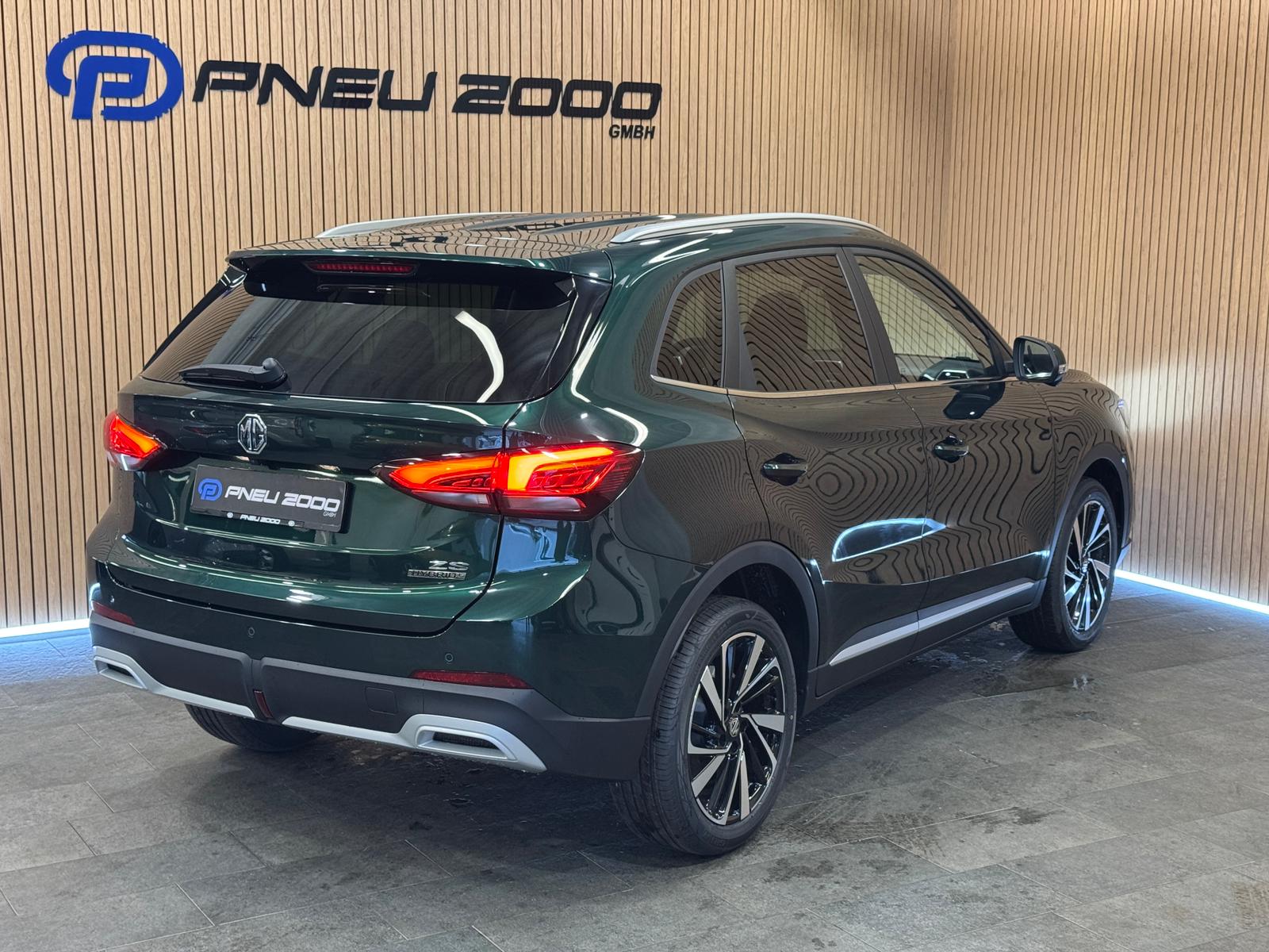 MG ZS 1.5 HEV Luxury-image-4