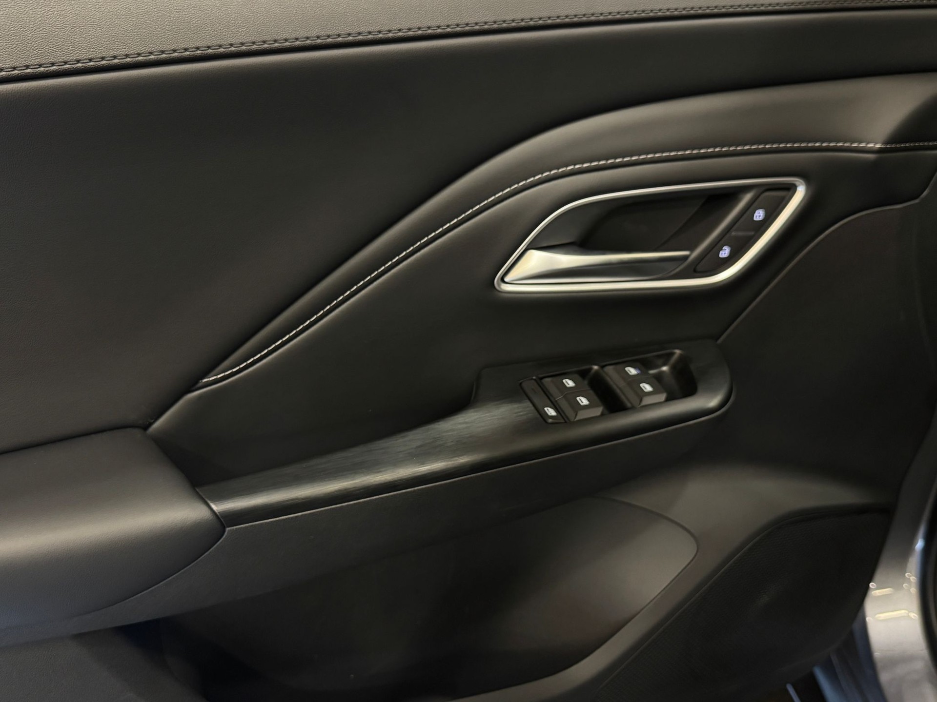 MG ZS 1.5 HEV Luxury-image-8