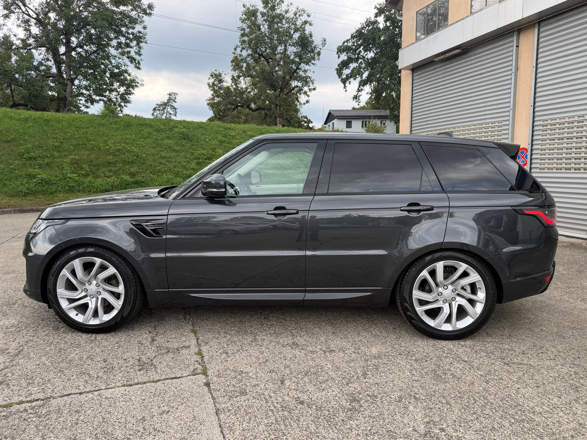 LAND ROVER Range Rover Sport 3.0 SDV6 HSE Dynamic Automatic-image-1