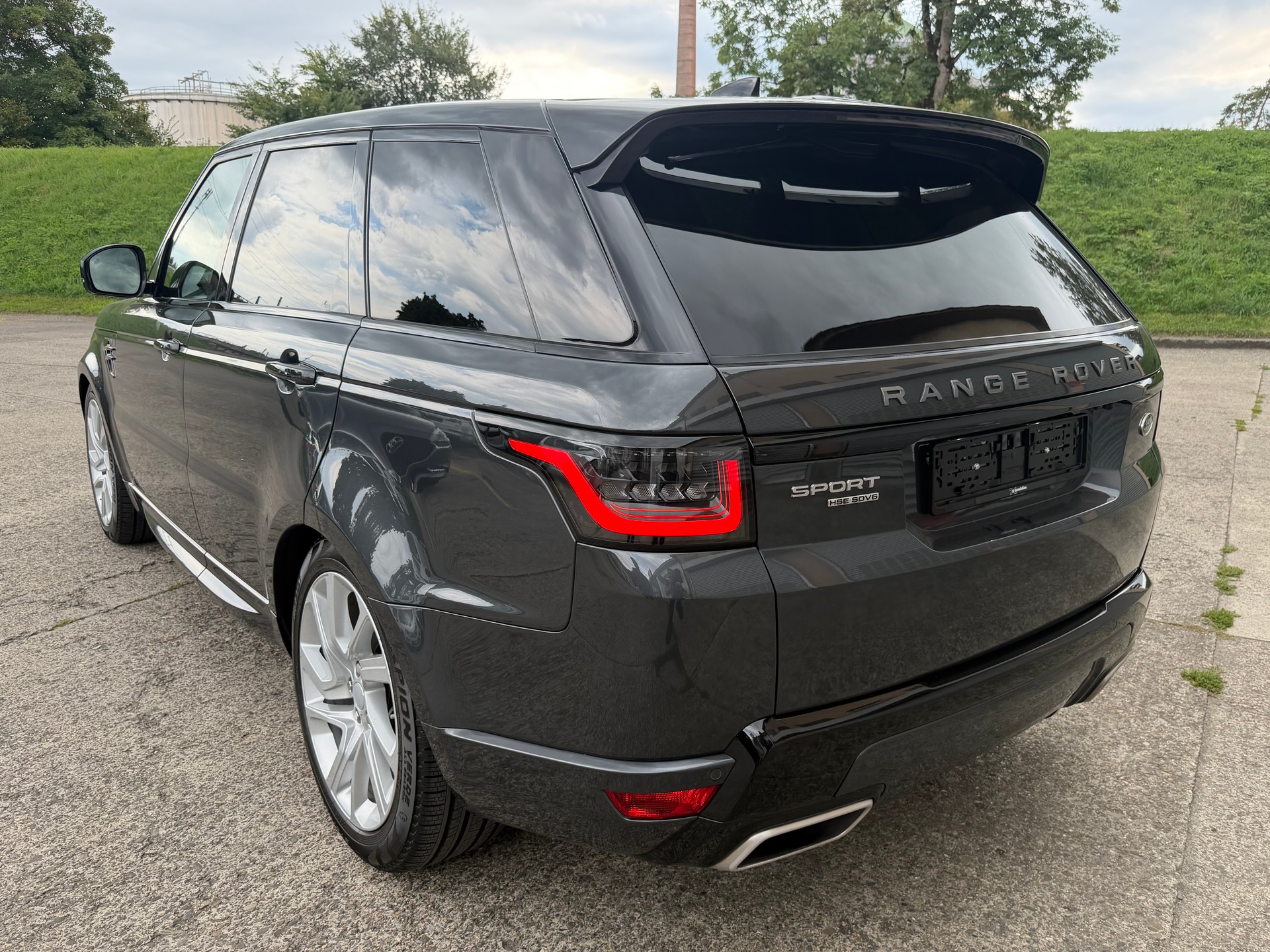 LAND ROVER Range Rover Sport 3.0 SDV6 HSE Dynamic Automatic-image-2