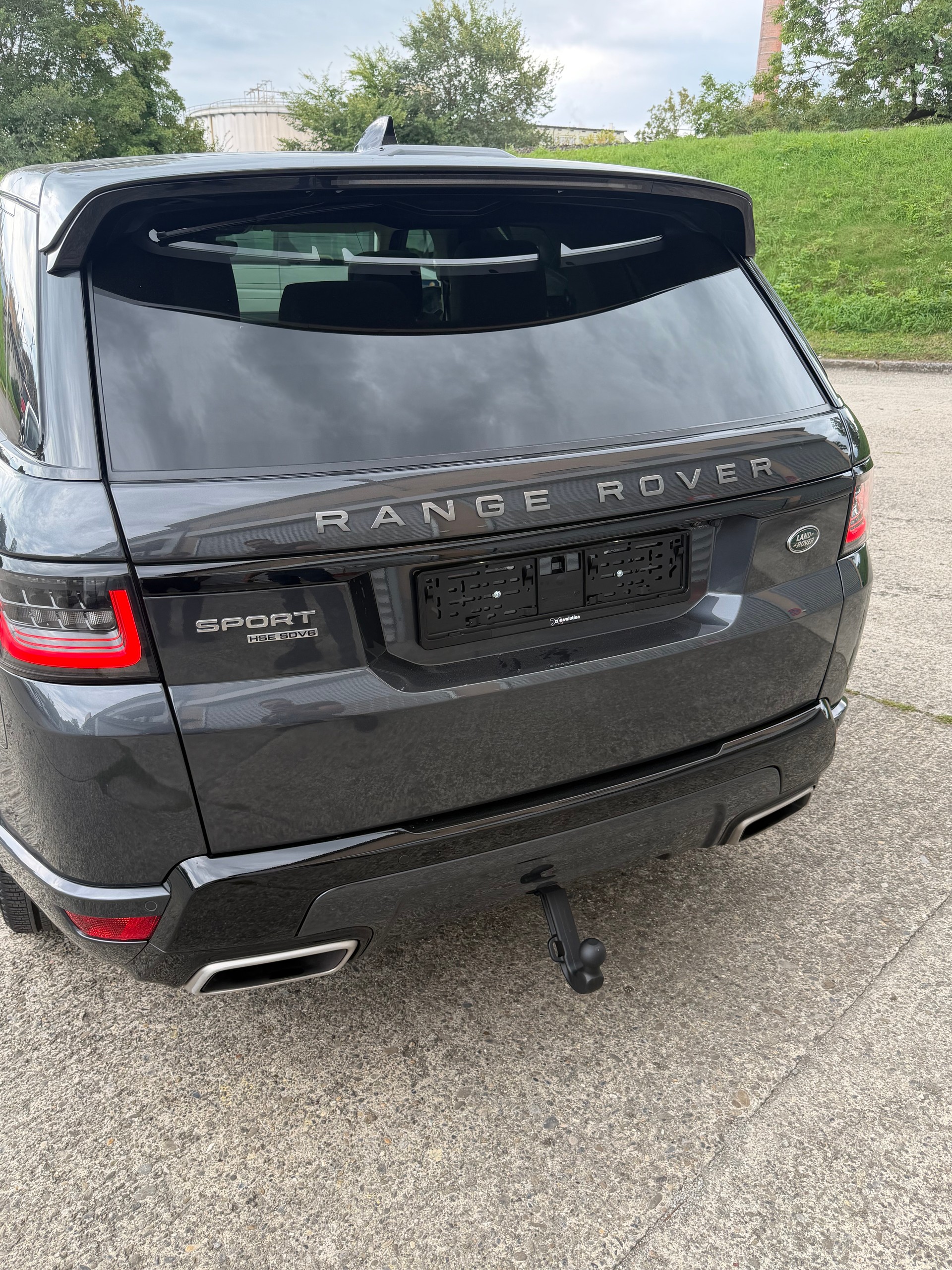 LAND ROVER Range Rover Sport 3.0 SDV6 HSE Dynamic Automatic-image-3