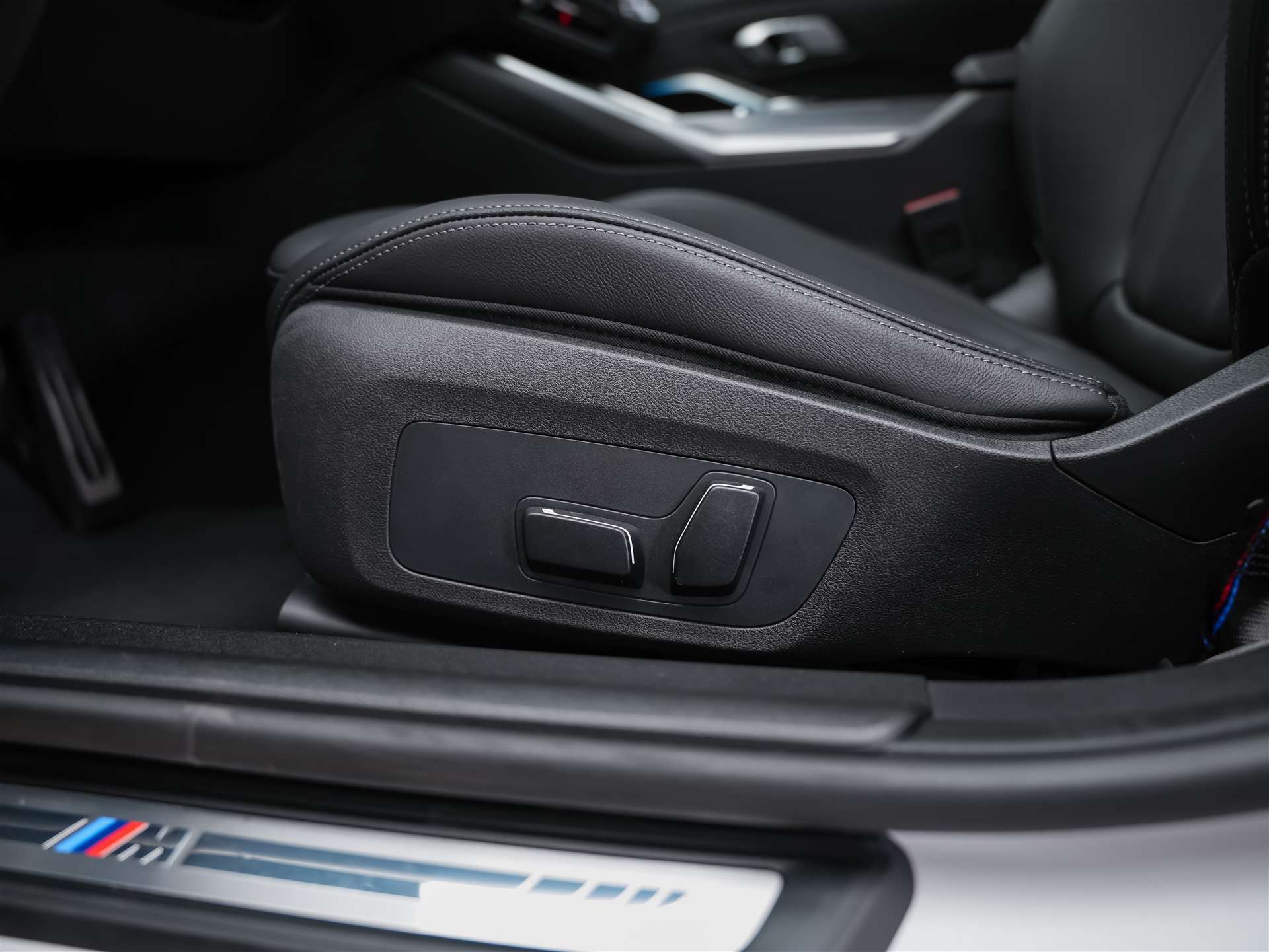 BMW M340i xDrive Steptronic M Sport Pro *Facelift*Werksgarantie*Lenkradheizung*Head Up Display*360° Kamera*-image-24