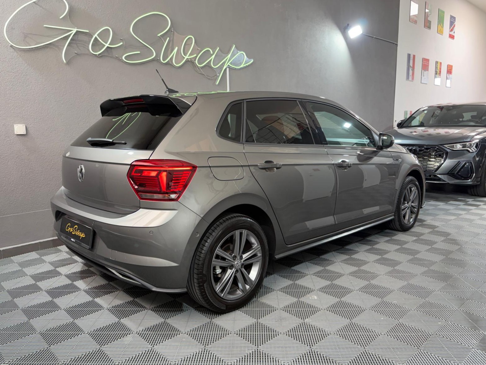 VW Polo 1.0 TSI BMT Highline DSG - Pack R-Line-image-2