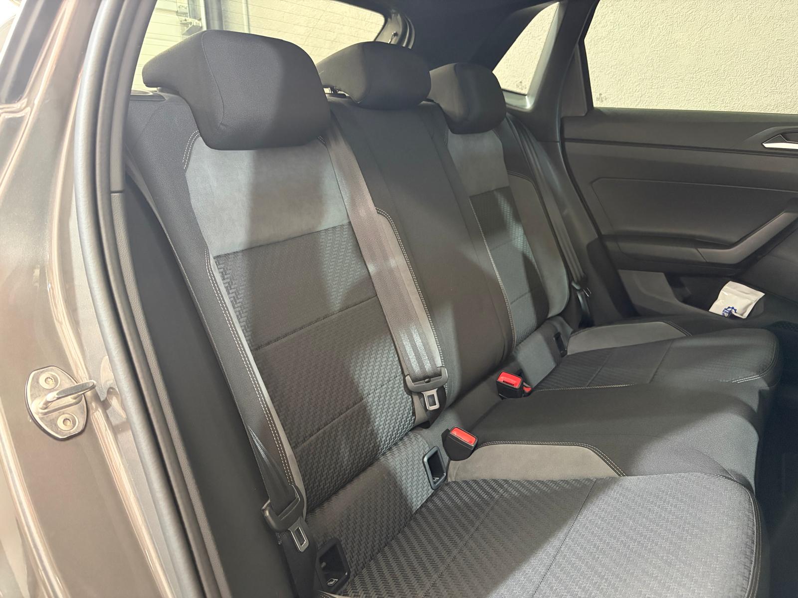 VW Polo 1.0 TSI BMT Highline DSG - Pack R-Line-image-13