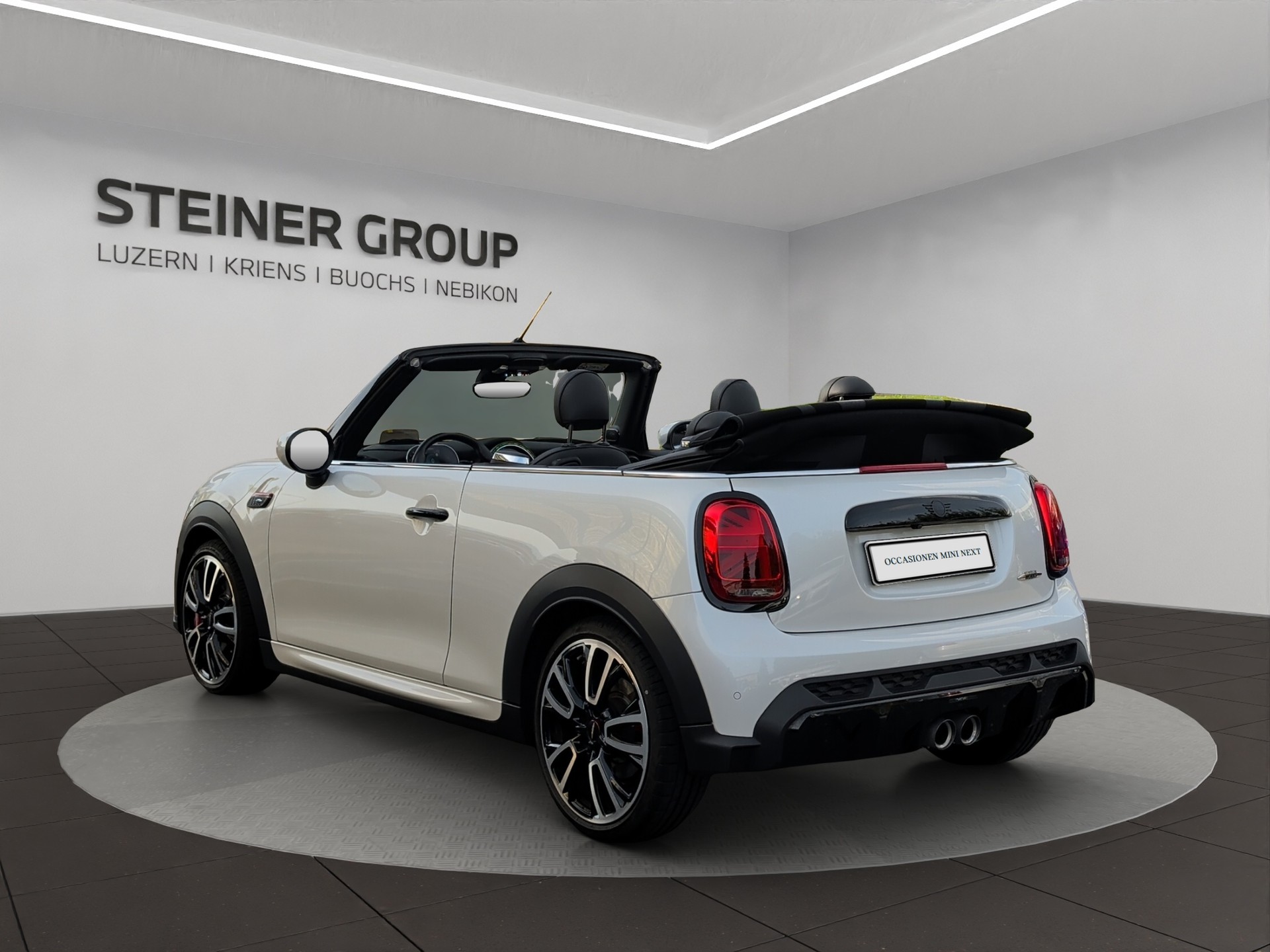 MINI Cooper John Cooper Works Cabriolet Steptronic-image-6