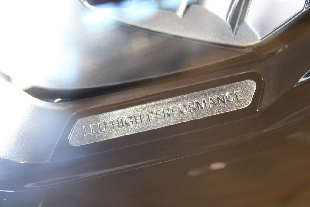 MERCEDES-BENZ EQA 350 4Matic AMG Line Swiss Star-image-14