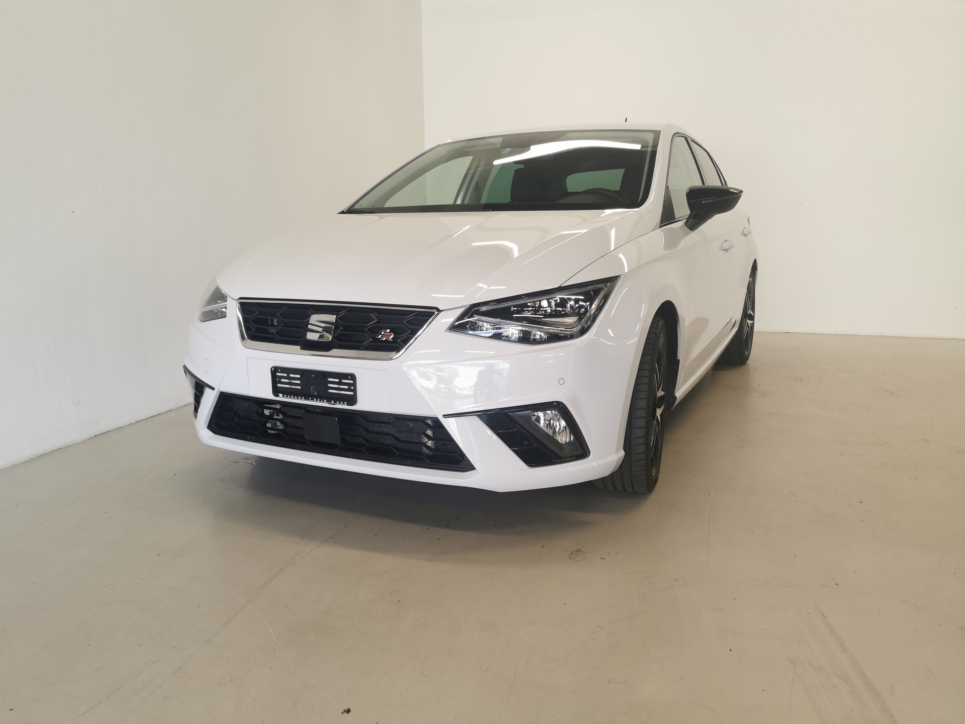 SEAT Ibiza 1.5 TSI EVO FR-image-1