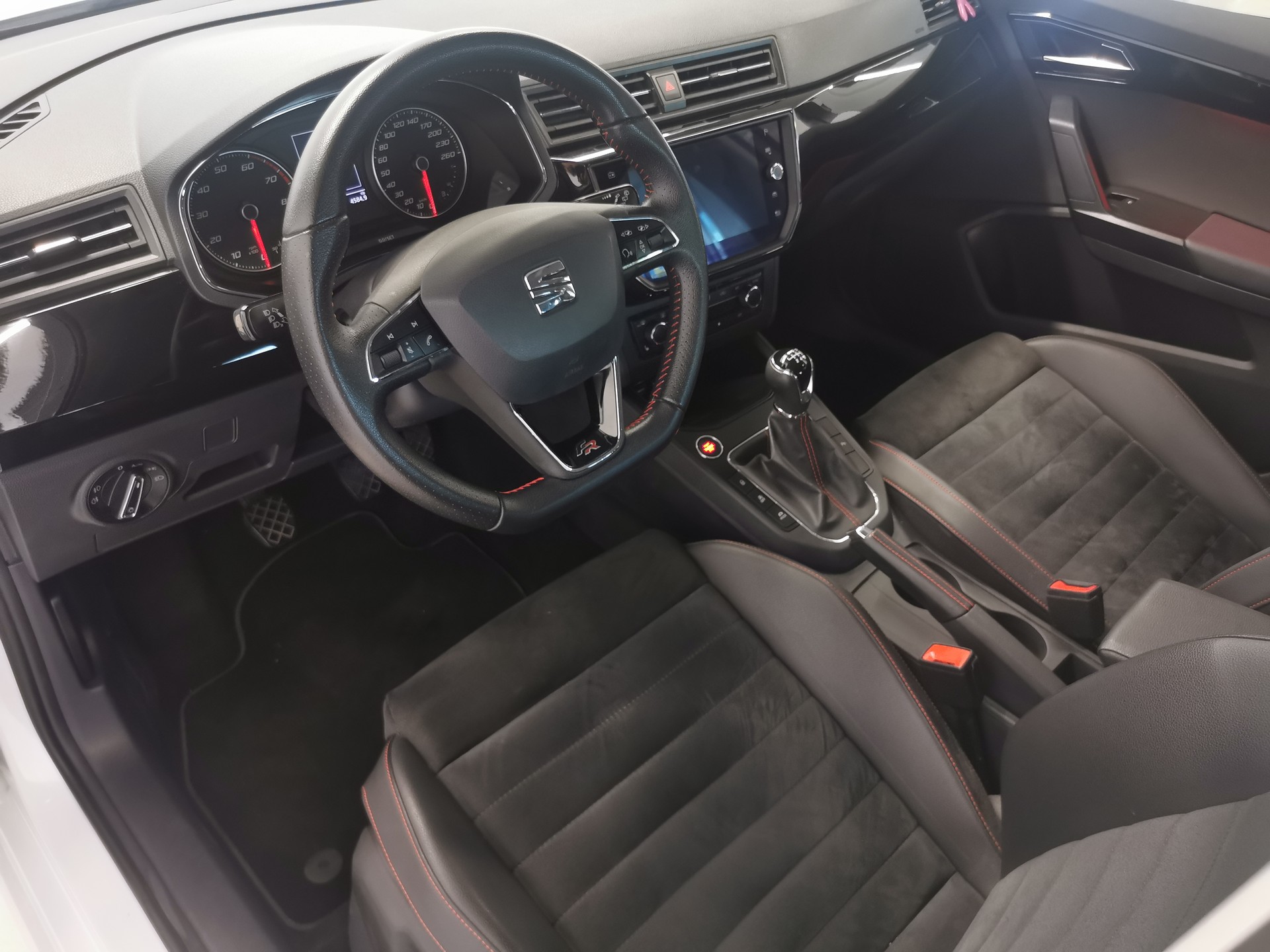 SEAT Ibiza 1.5 TSI EVO FR-image-6