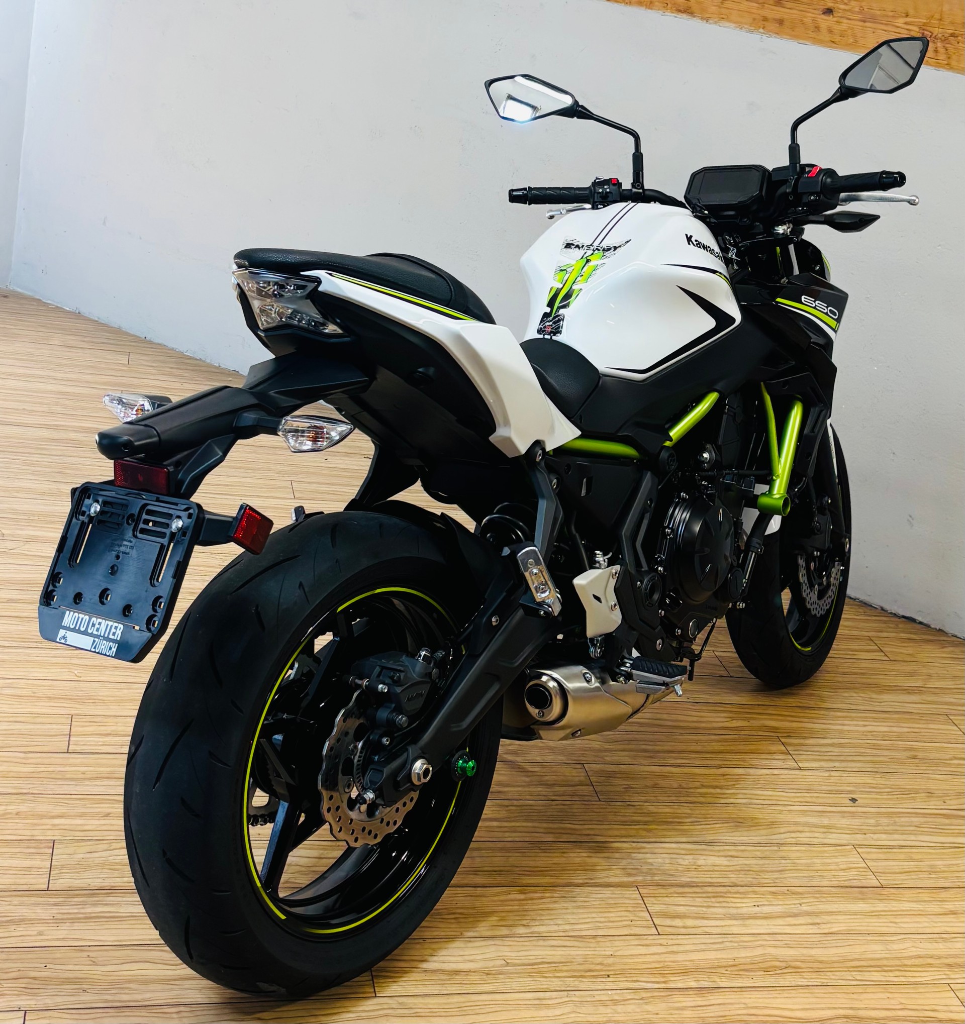 KAWASAKI Z 650-showroom-element-2