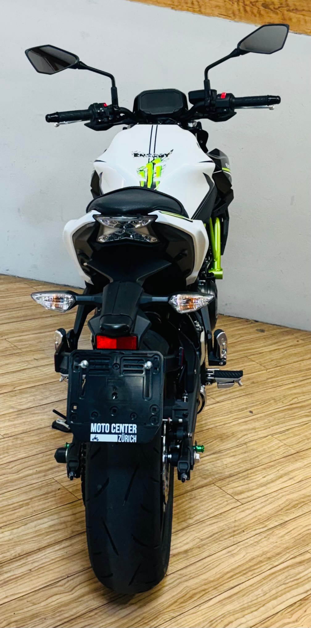KAWASAKI Z 650-showroom-element-3