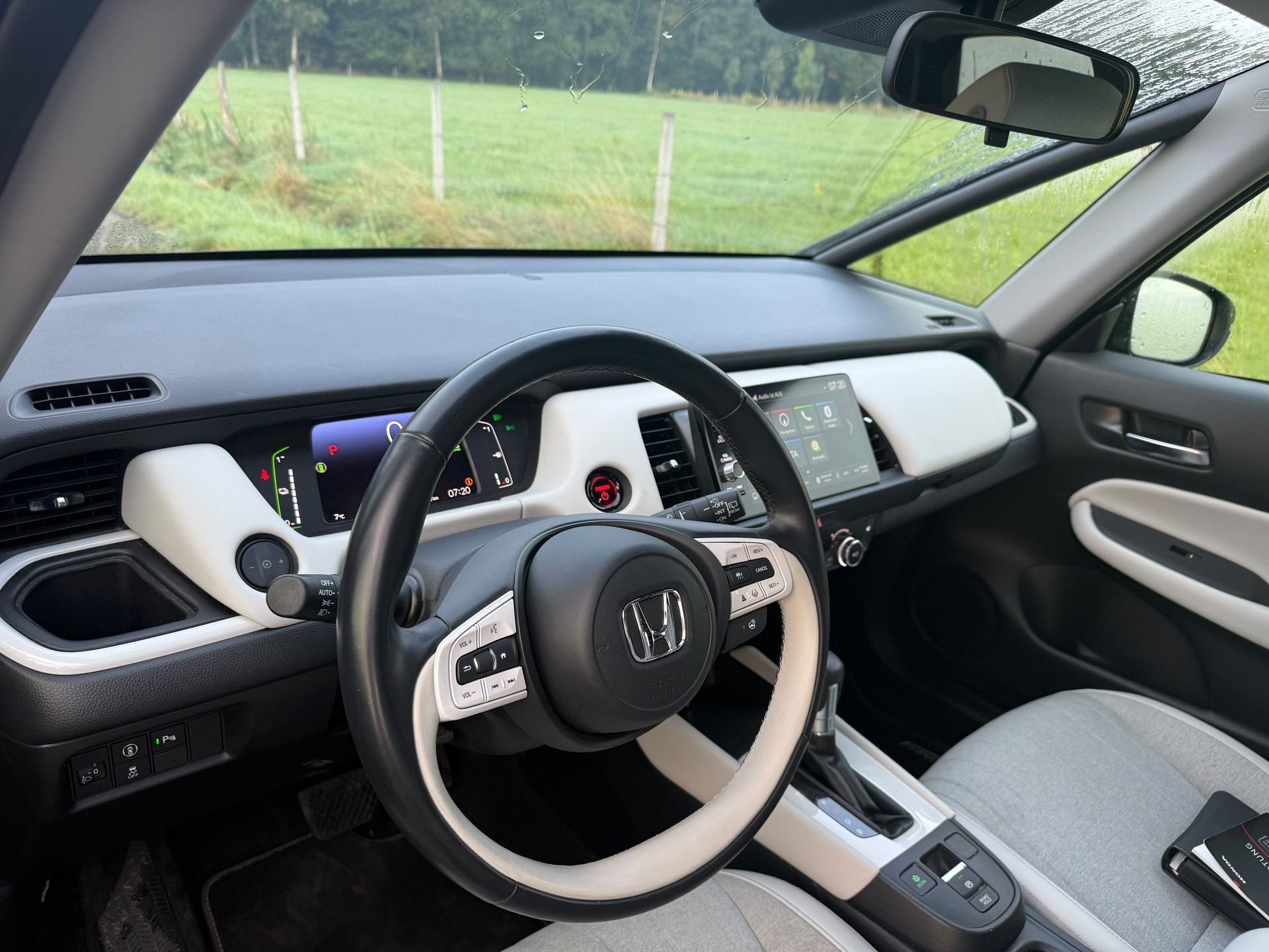 HONDA Jazz 1.5i-MMD Executive E-CVT-image-9