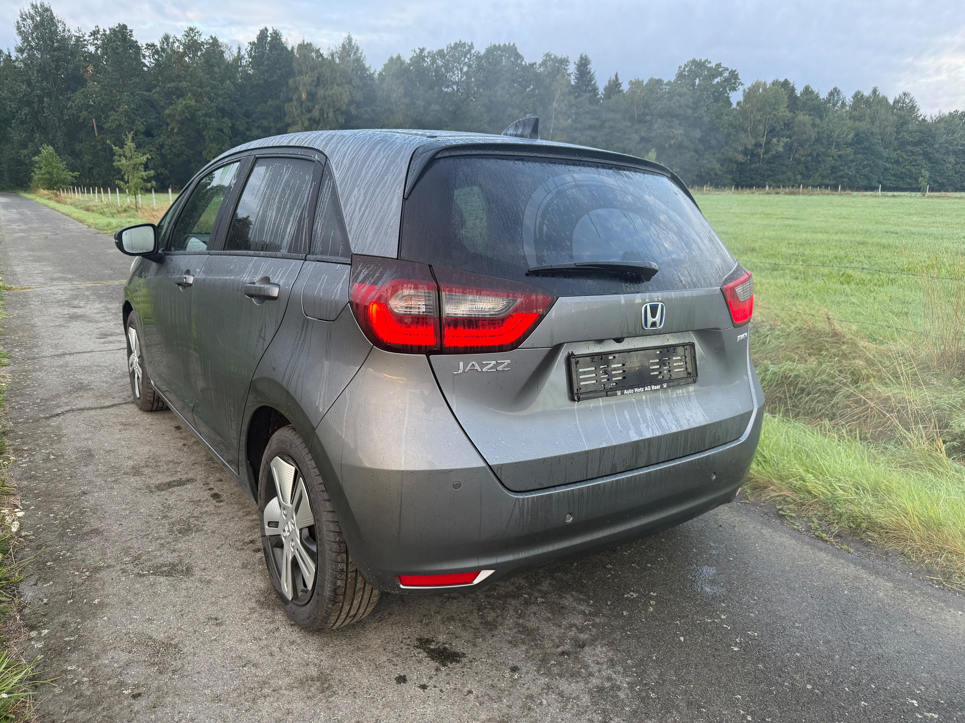 HONDA Jazz 1.5i-MMD Executive E-CVT-image-3