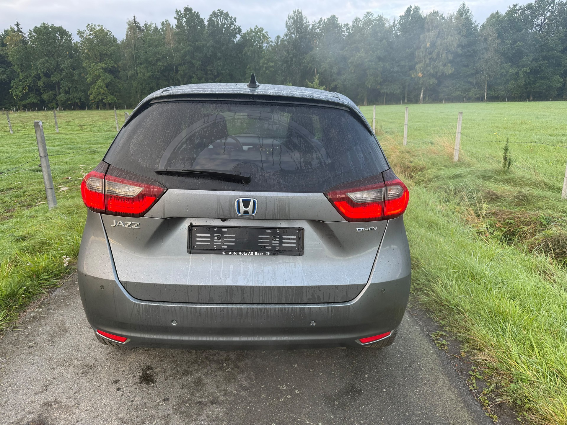 HONDA Jazz 1.5i-MMD Executive E-CVT-image-4