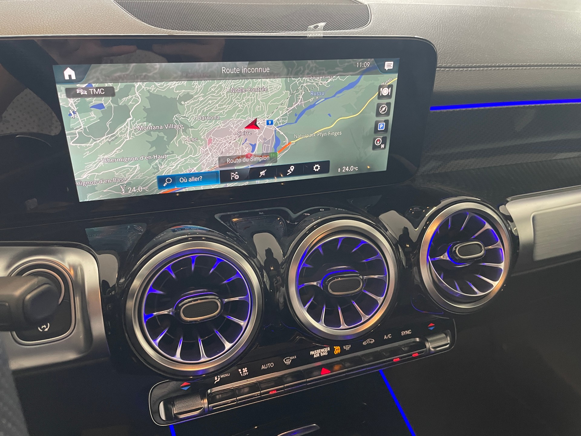 MERCEDES-BENZ GLB 35 AMG 4Matic 8G-Tronic-image-17