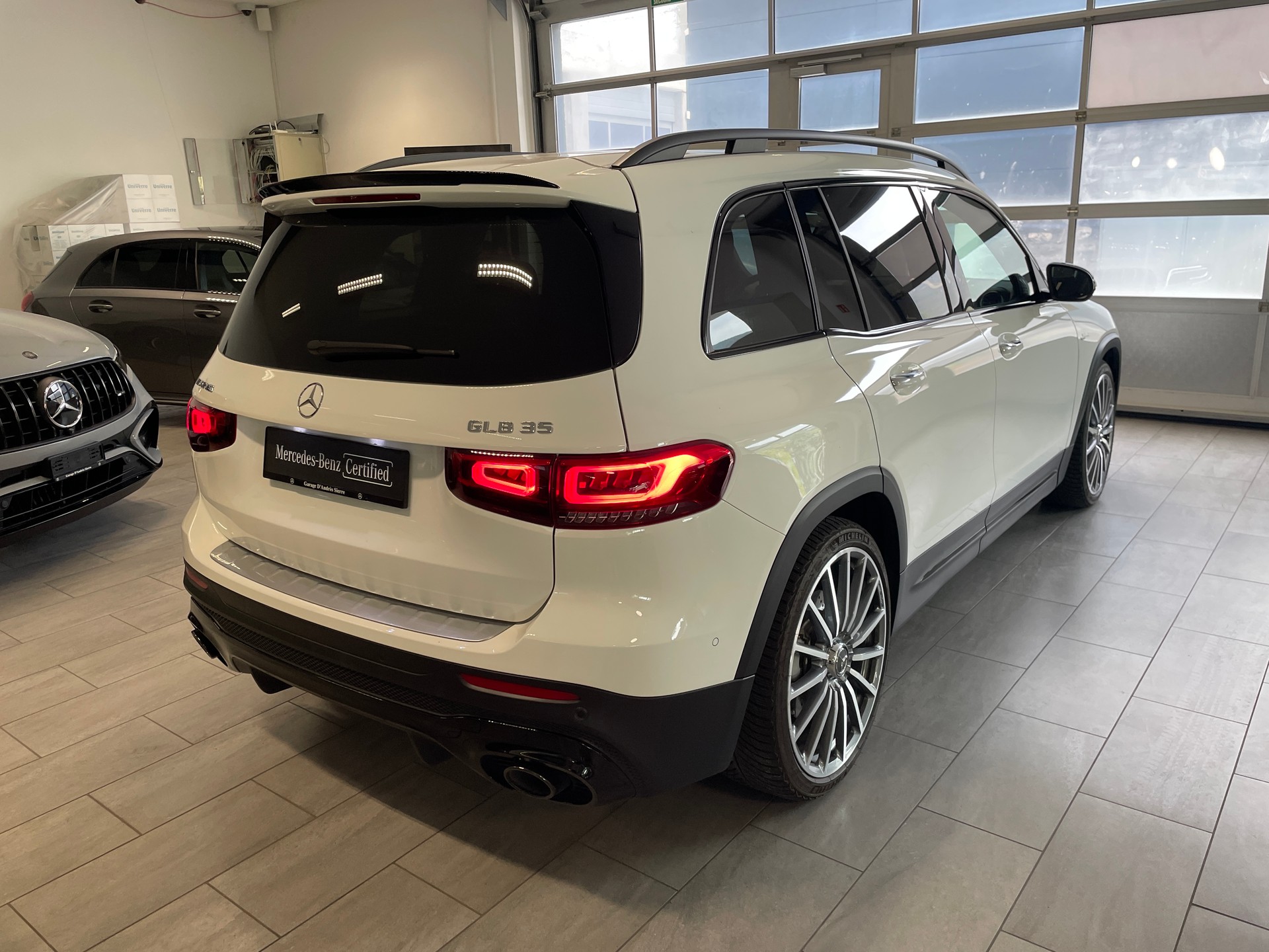 MERCEDES-BENZ GLB 35 AMG 4Matic 8G-Tronic-image-5