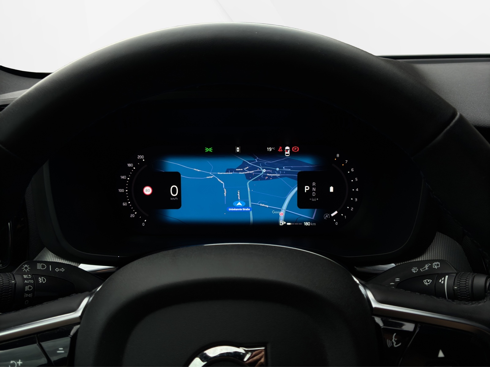 VOLVO XC60 2.0 B5 MH Plus Dark AWD-image-14