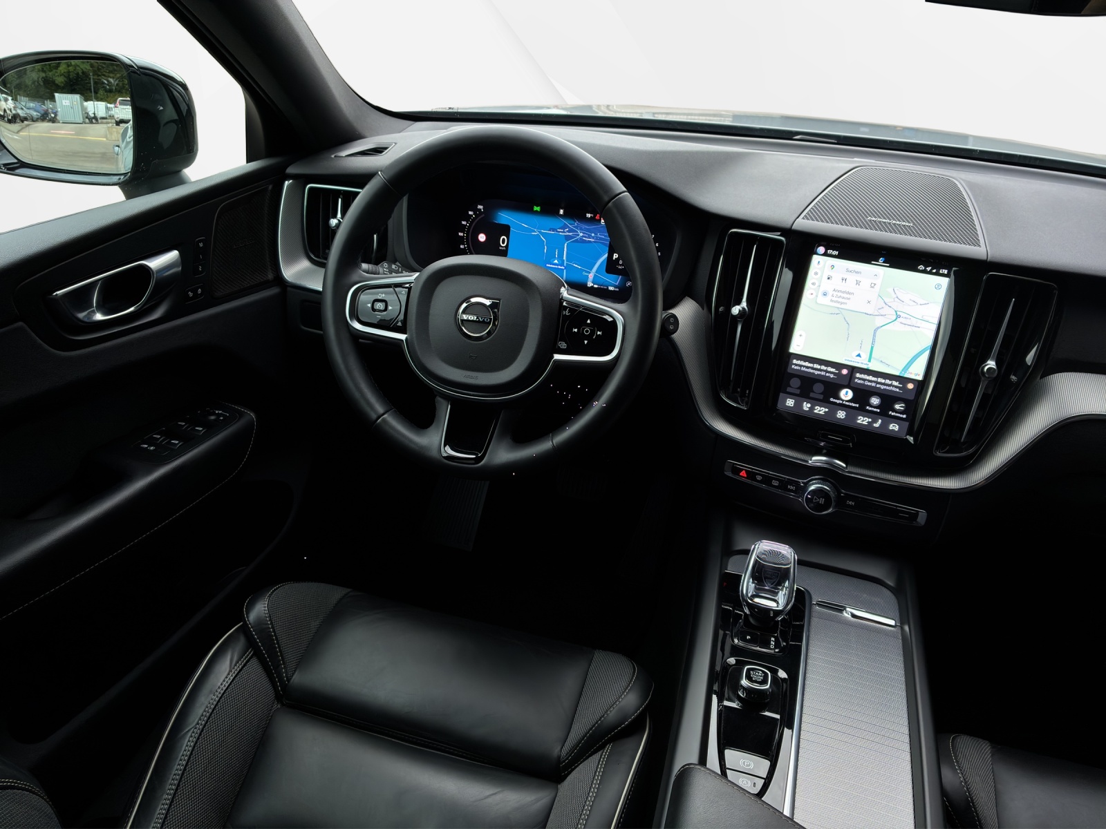 VOLVO XC60 2.0 B5 MH Plus Dark AWD-image-10
