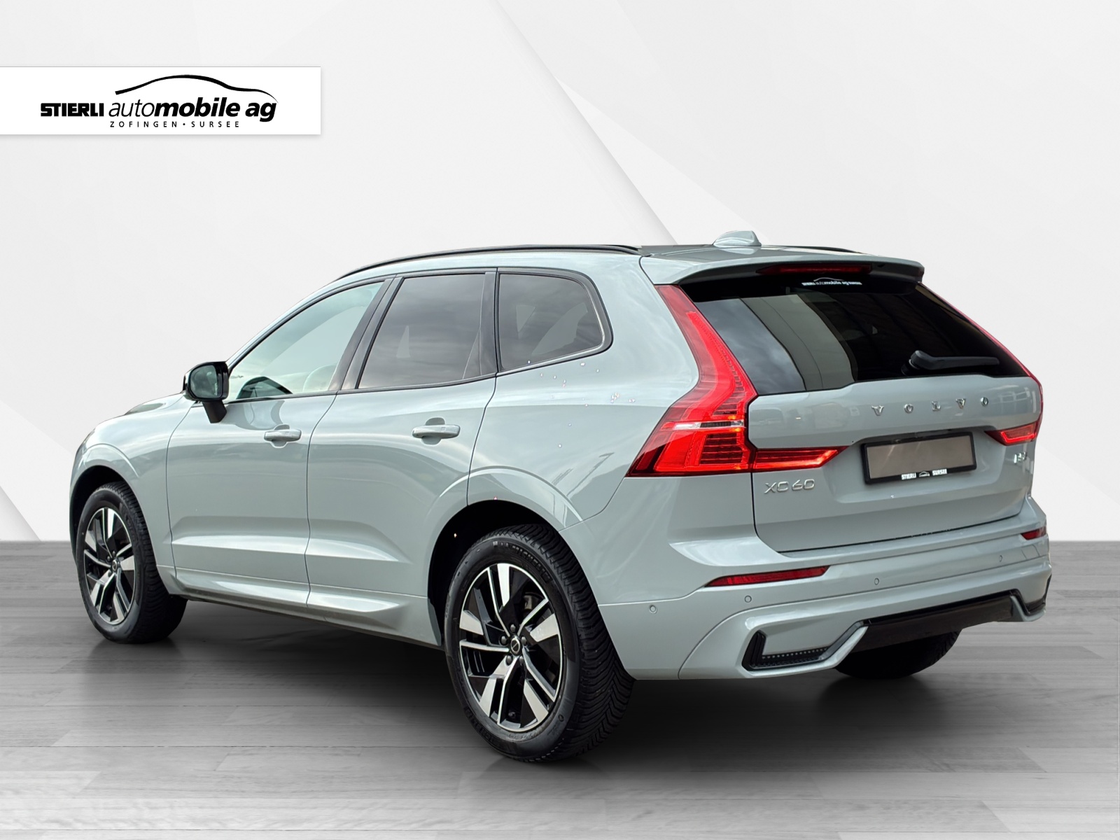 VOLVO XC60 2.0 B5 MH Plus Dark AWD-image-6