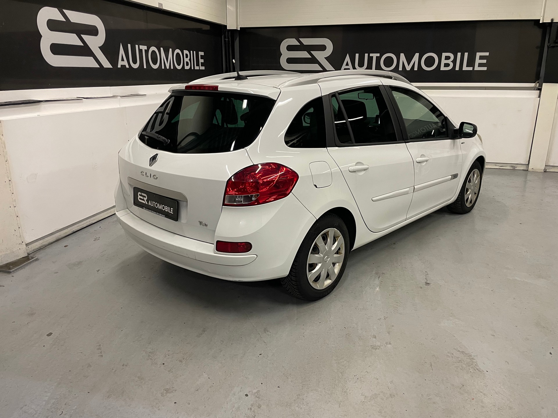 RENAULT Clio Grandtour 1.2 16V Turbo Night&Day-image-2