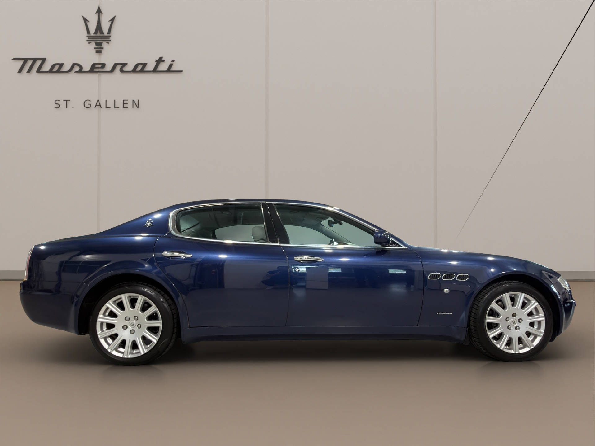MASERATI Quattroporte 4.2 V8-image-3