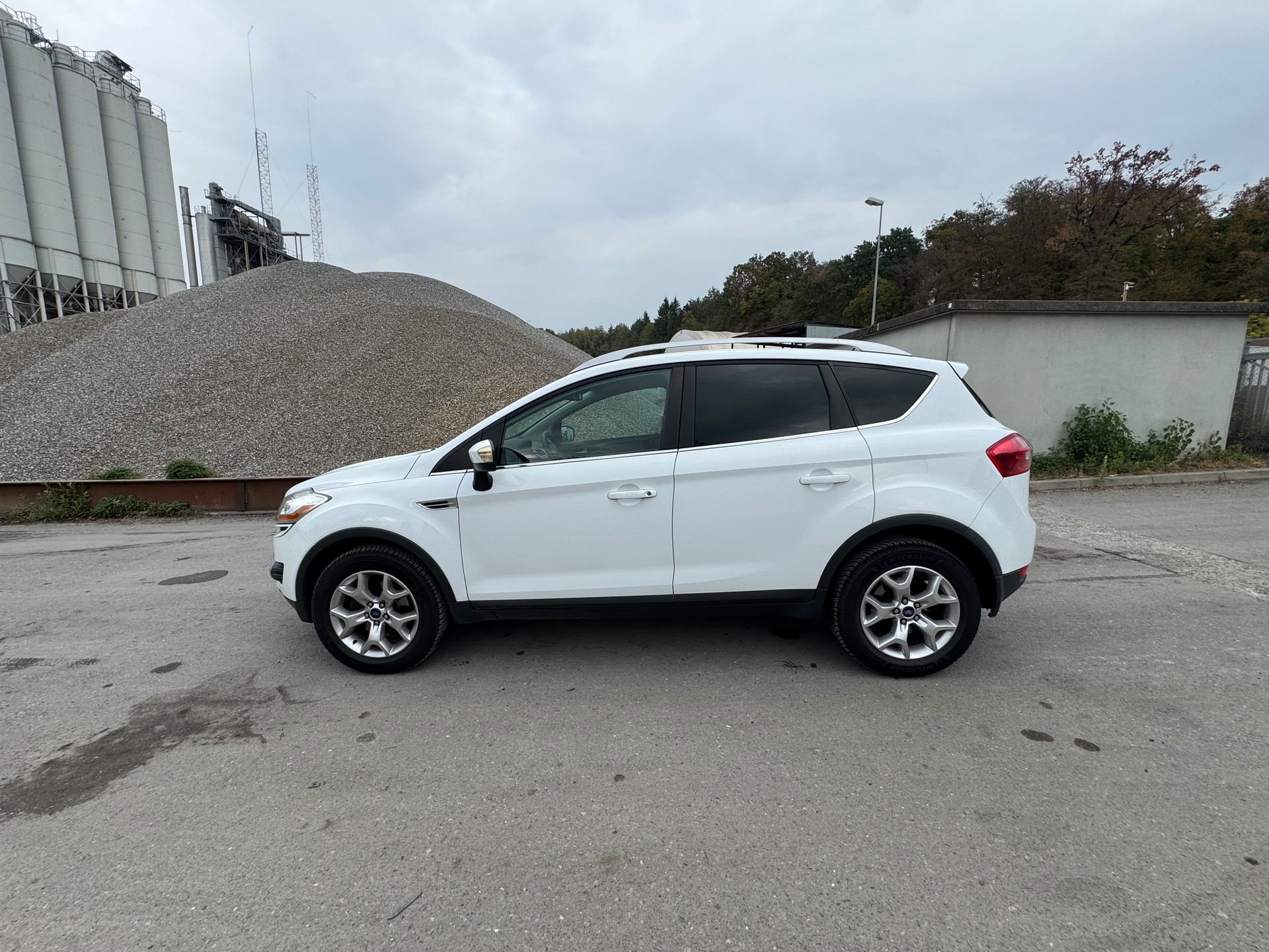 FORD Kuga 2.0 TDCi Carving 4WD Frisch ab MFK 06.08.2026-image-5