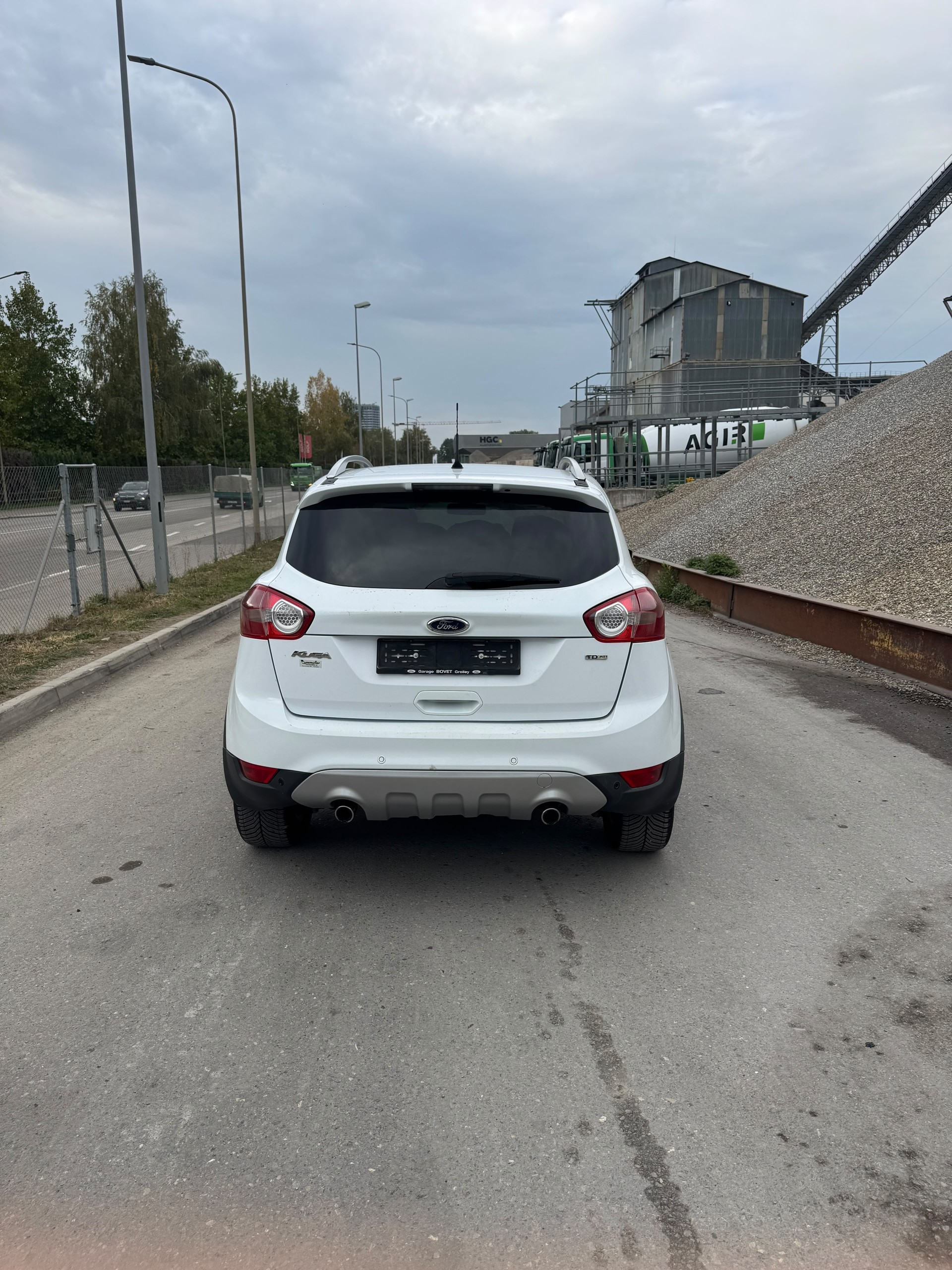 FORD Kuga 2.0 TDCi Carving 4WD Frisch ab MFK 06.08.2026-image-7