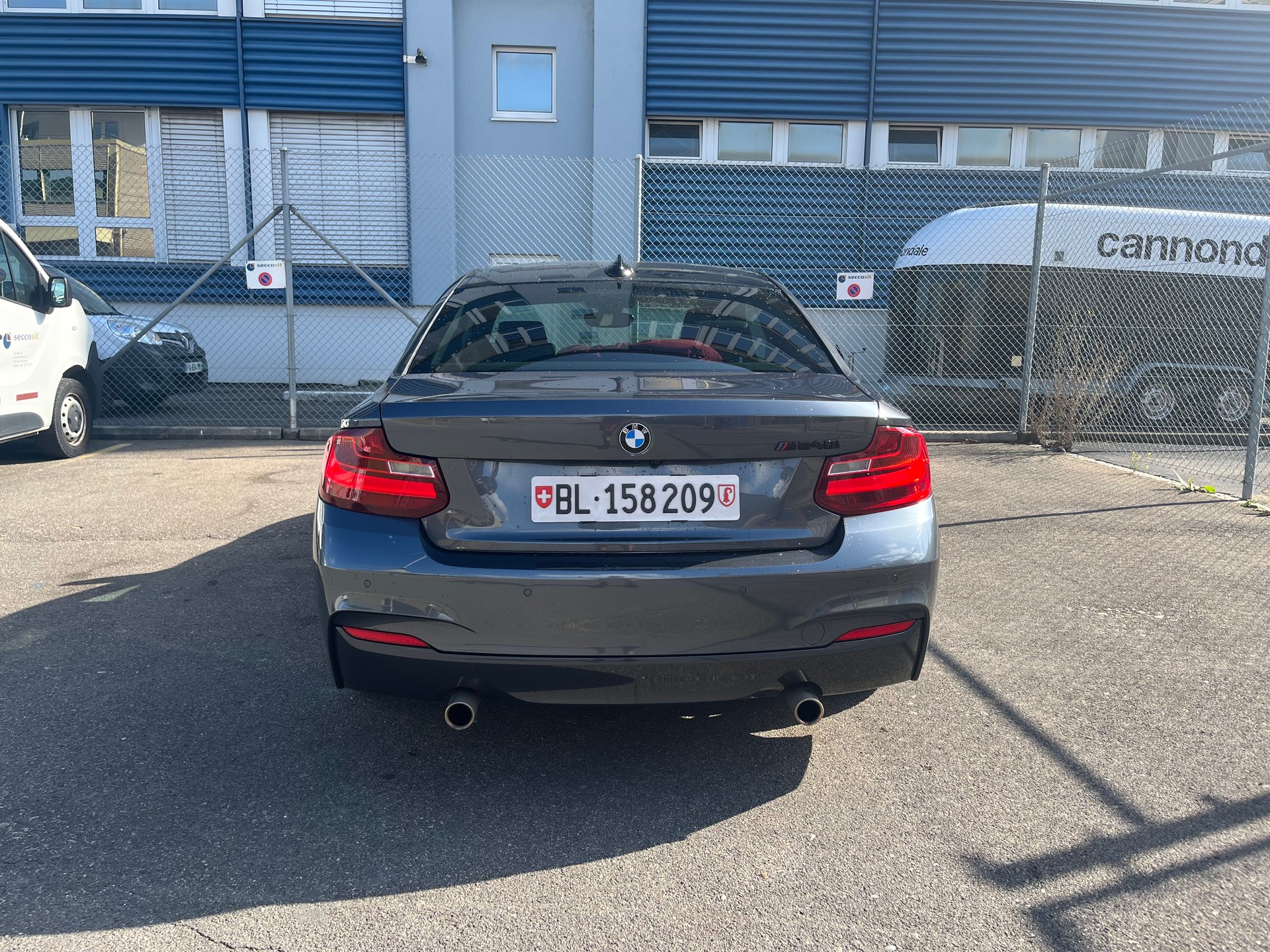 BMW M240i xDrive-image-2