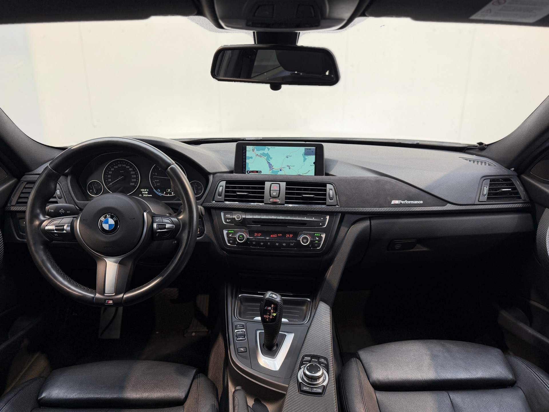 BMW 335i M-Performance Steptronic-image-10