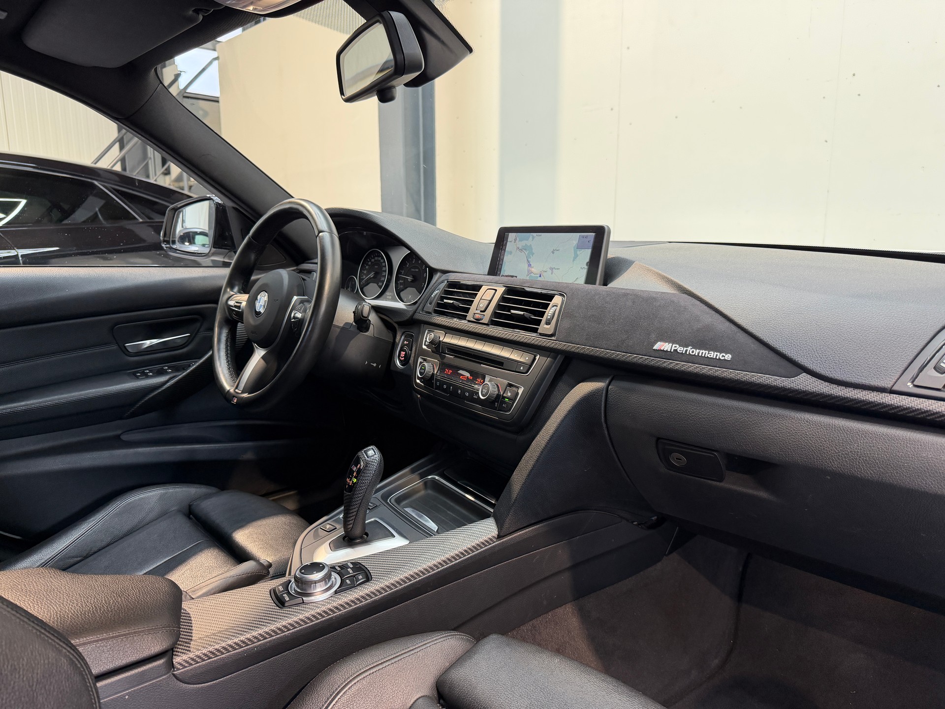 BMW 335i M-Performance Steptronic-image-9