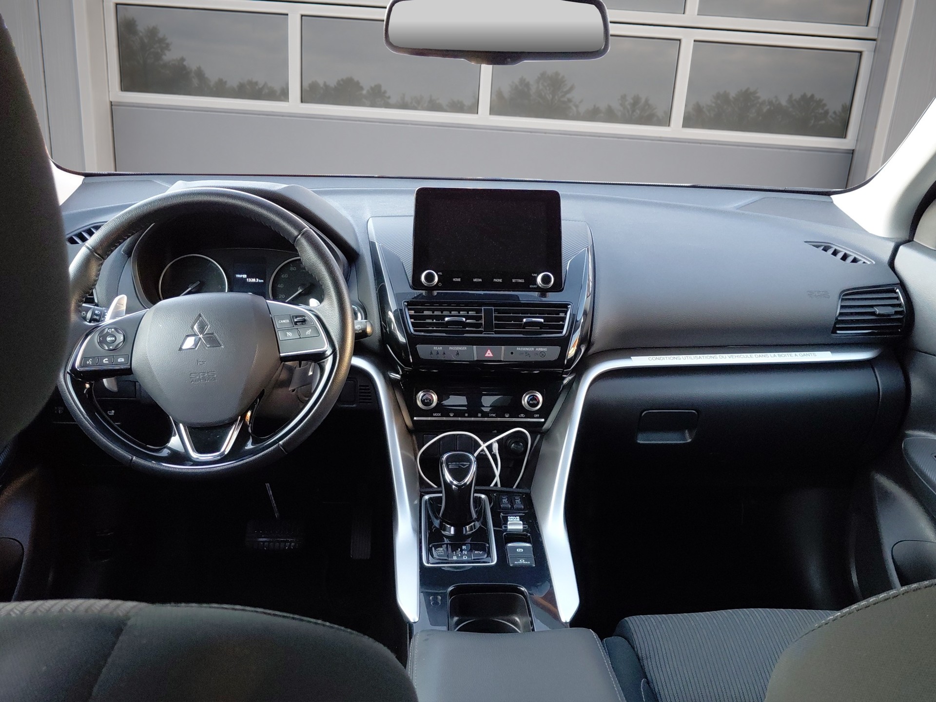 MITSUBISHI Eclipse Cross 2.4 PHEV Intense 4WD-image-11
