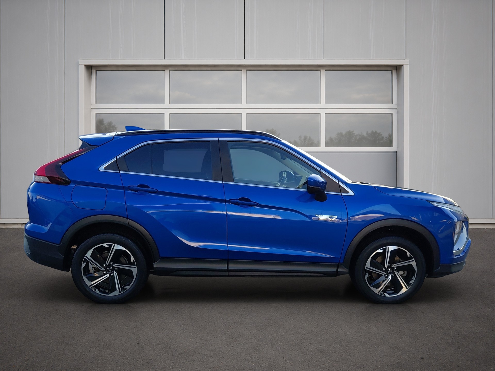 MITSUBISHI Eclipse Cross 2.4 PHEV Intense 4WD-image-7