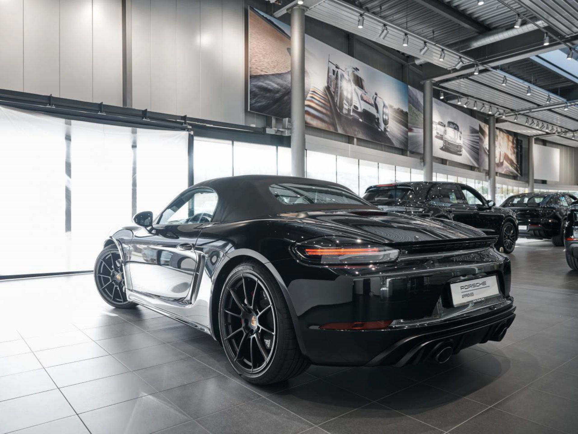 PORSCHE 718 Boxster GTS 4.0-image-17