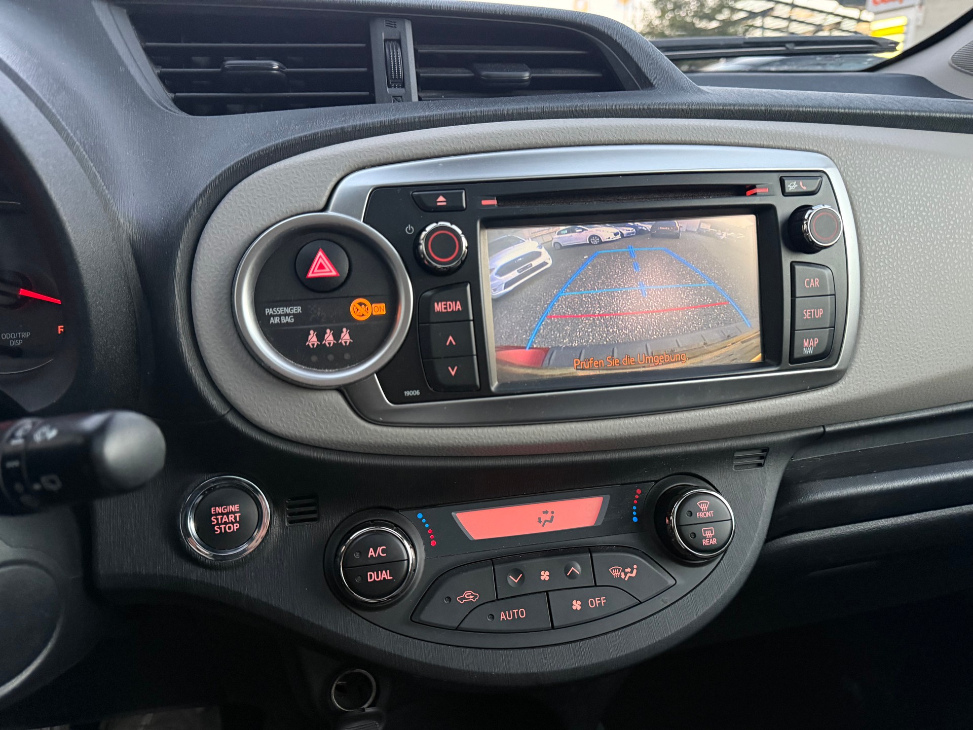 TOYOTA Yaris 1.33 Sol Premium-image-10