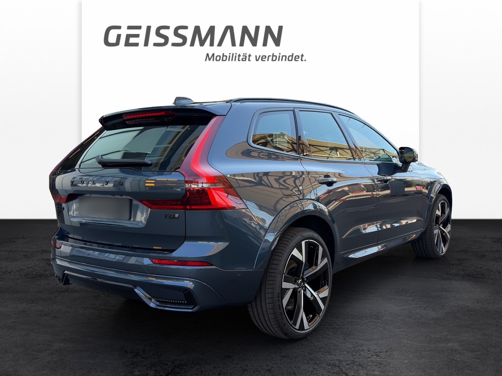 VOLVO XC60 2.0 T8 TE Black Edition eAWD-image-5