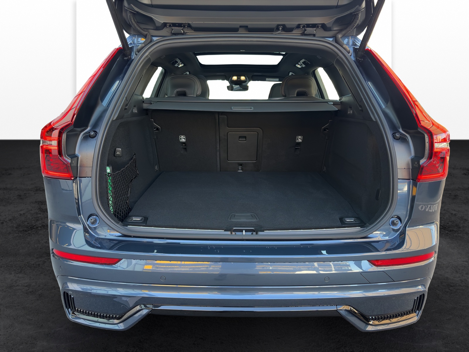 VOLVO XC60 2.0 T8 TE Black Edition eAWD-image-18
