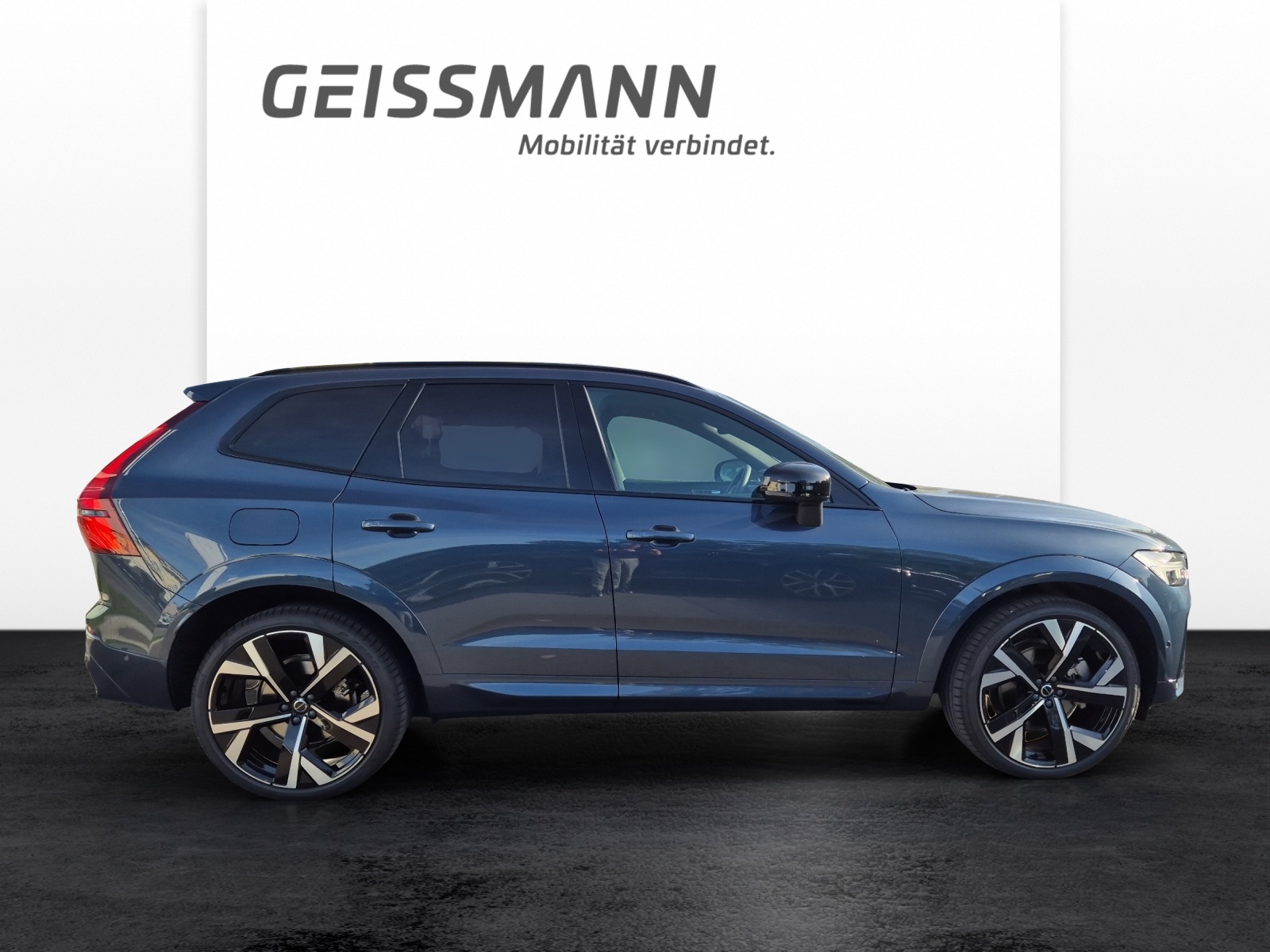 VOLVO XC60 2.0 T8 TE Black Edition eAWD-showroom-element-3
