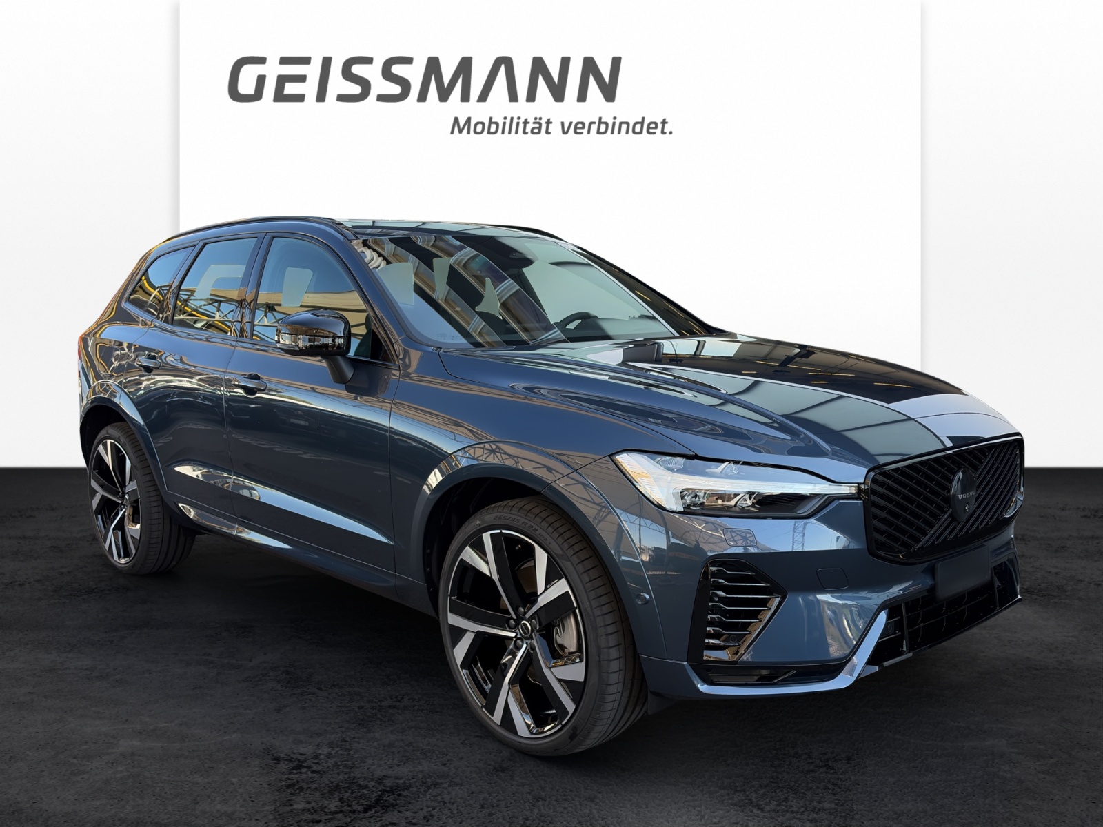 VOLVO XC60 2.0 T8 TE Black Edition eAWD-image-1