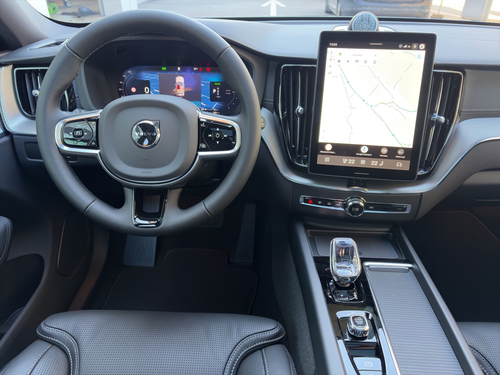 VOLVO XC60 2.0 T8 TE Black Edition eAWD-image-11
