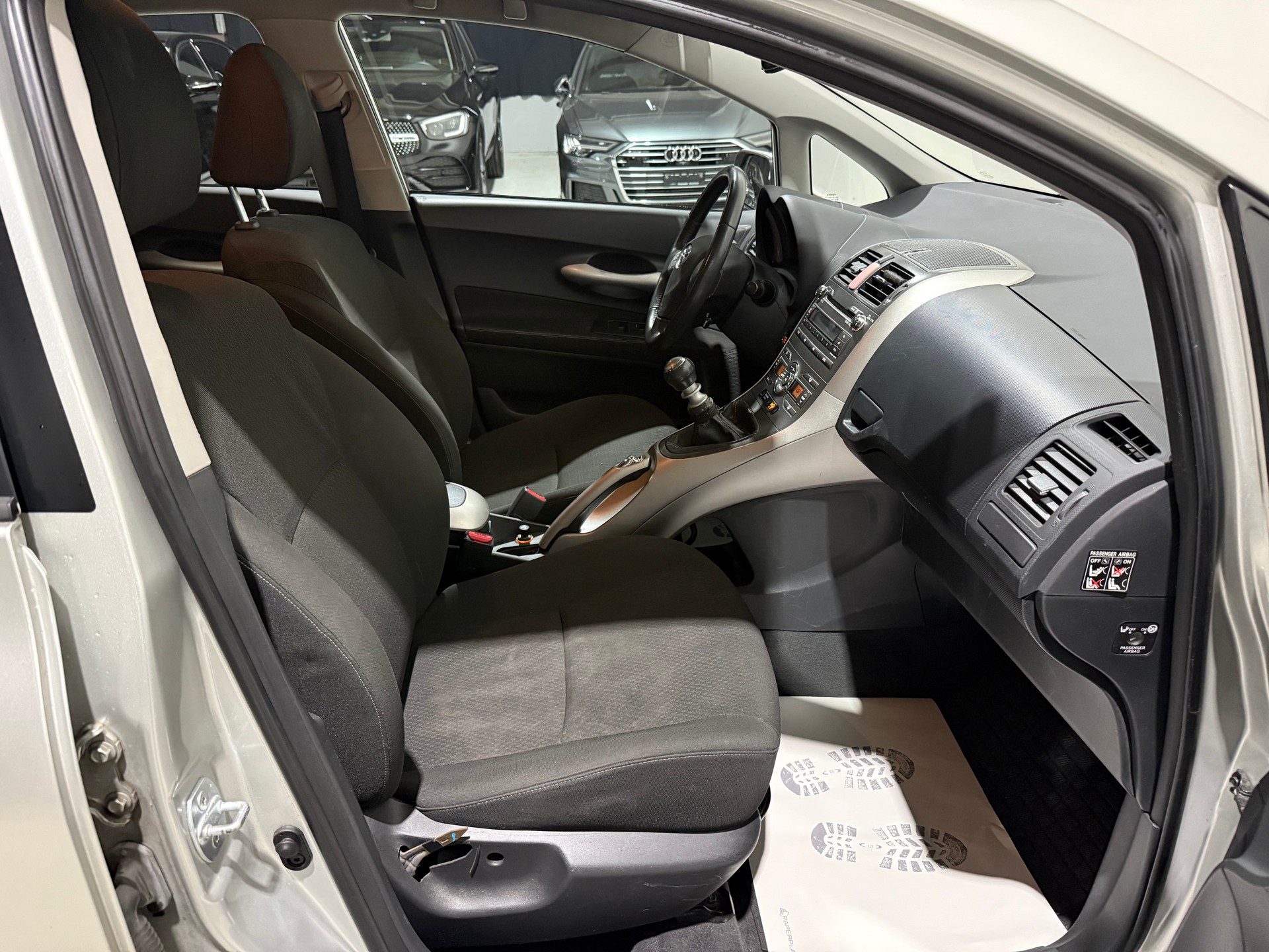 TOYOTA Auris 2.2 D-4D CleanPower Linea Sol Premium-image-14