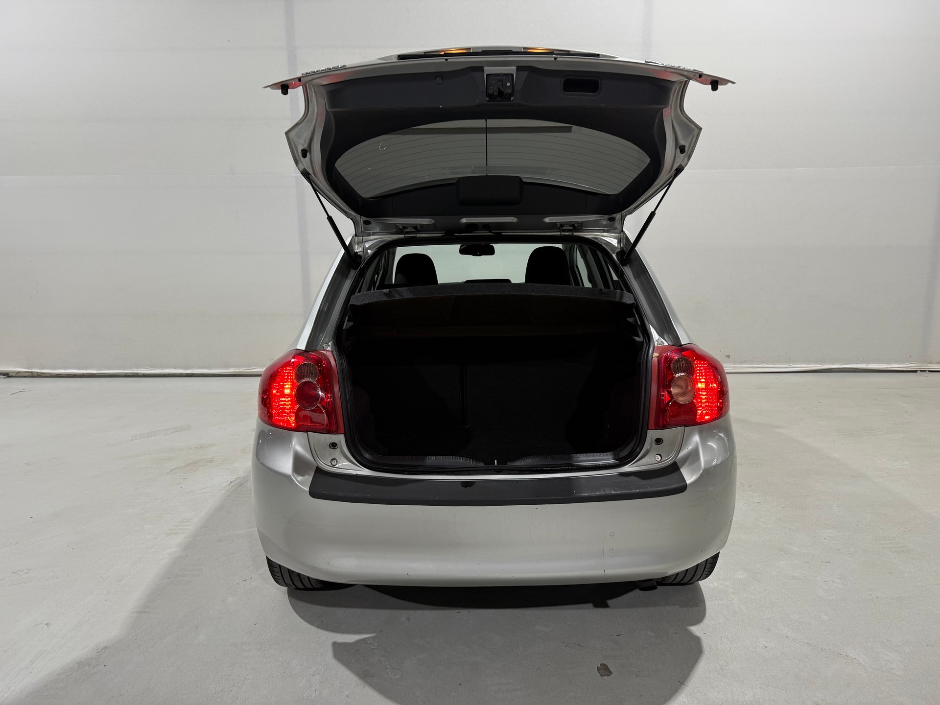 TOYOTA Auris 2.2 D-4D CleanPower Linea Sol Premium-image-11