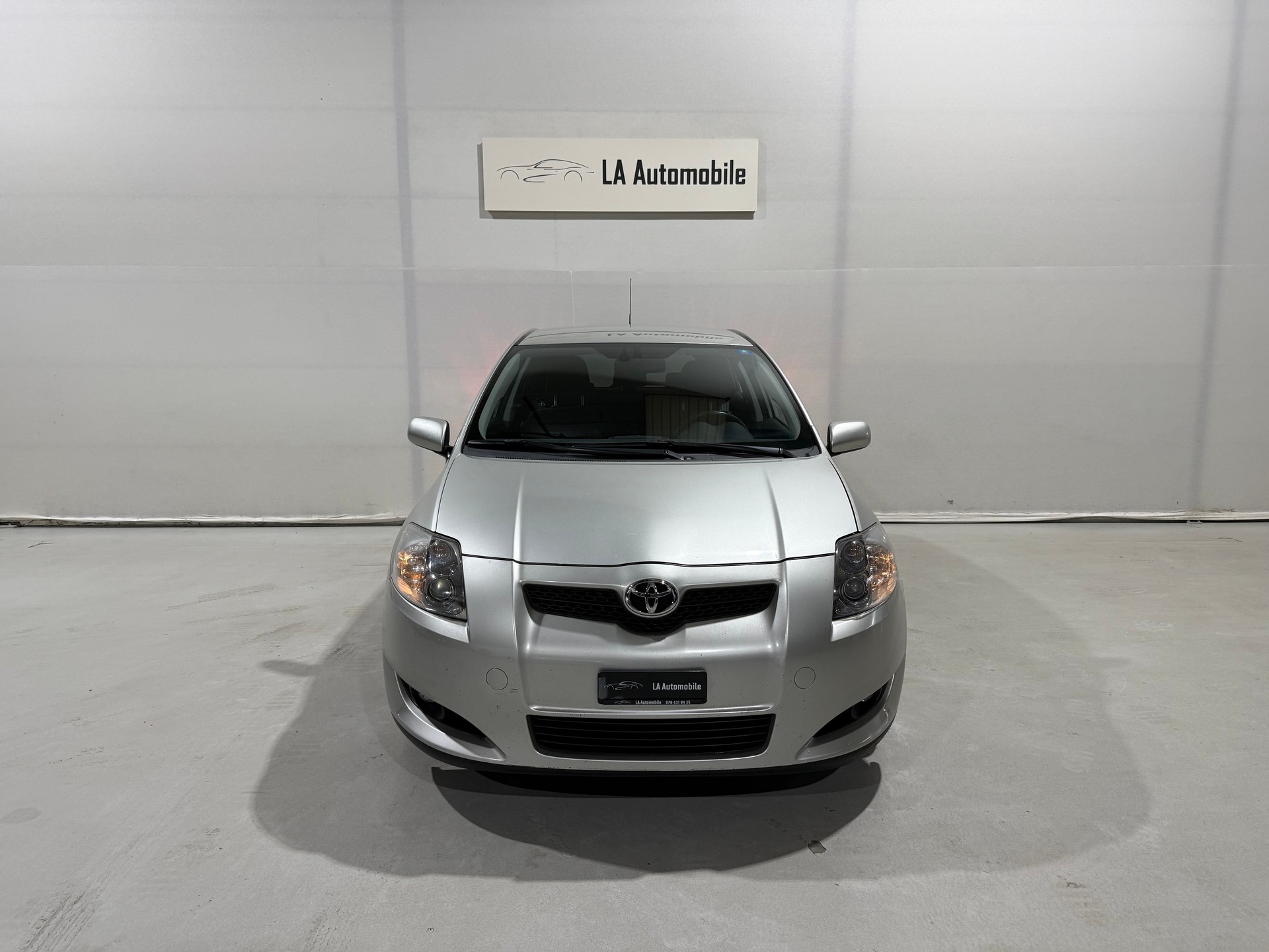 TOYOTA Auris 2.2 D-4D CleanPower Linea Sol Premium-image-3