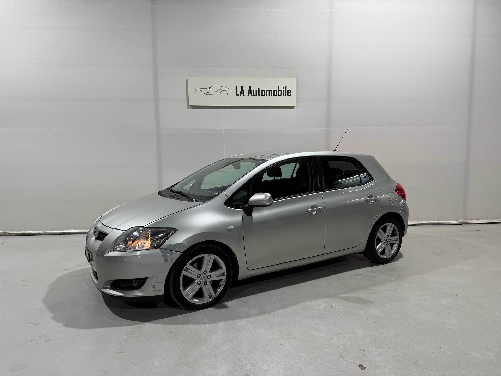 TOYOTA Auris 2.2 D-4D CleanPower Linea Sol Premium-image-1