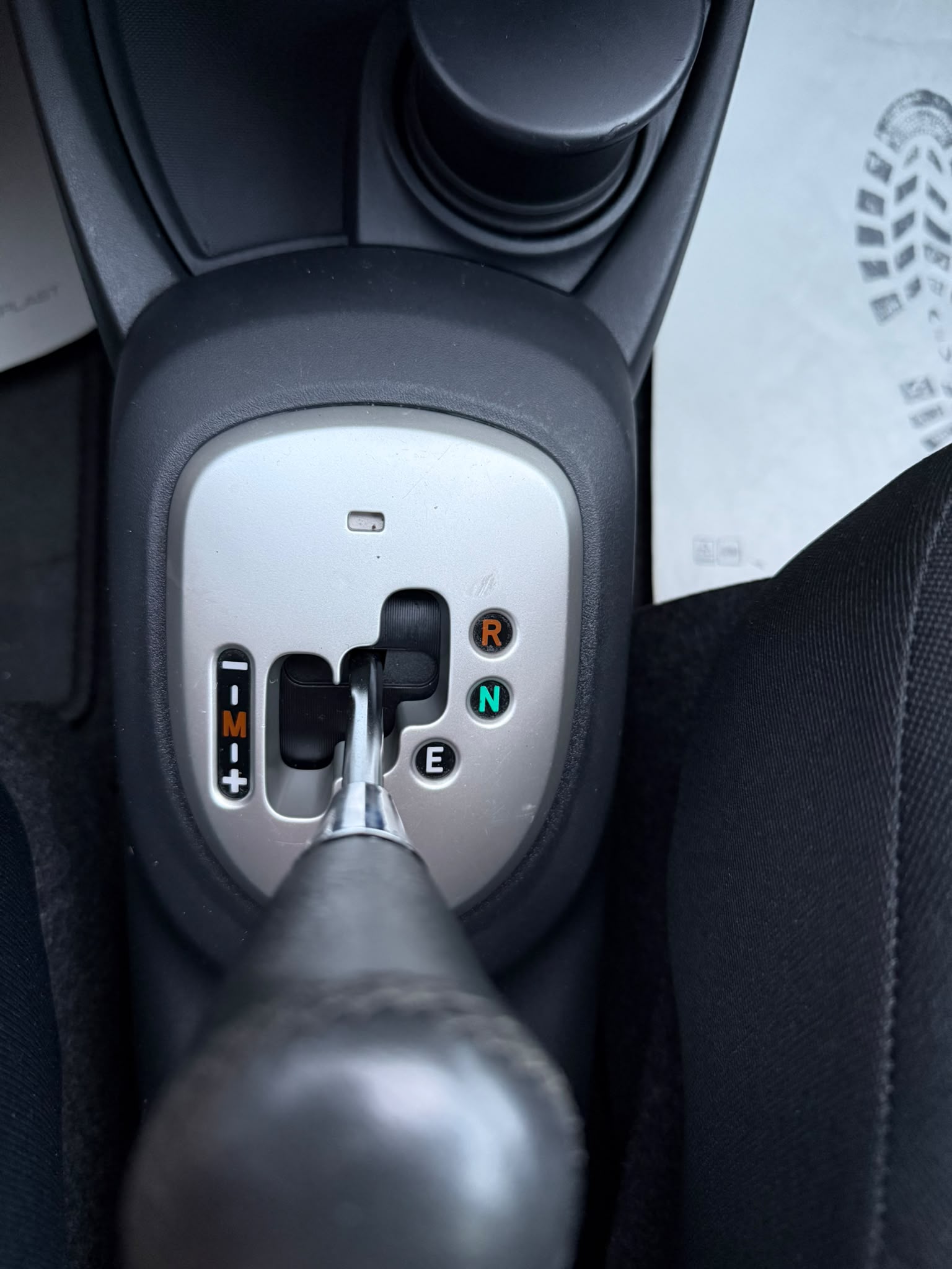 TOYOTA YARIS-image-9